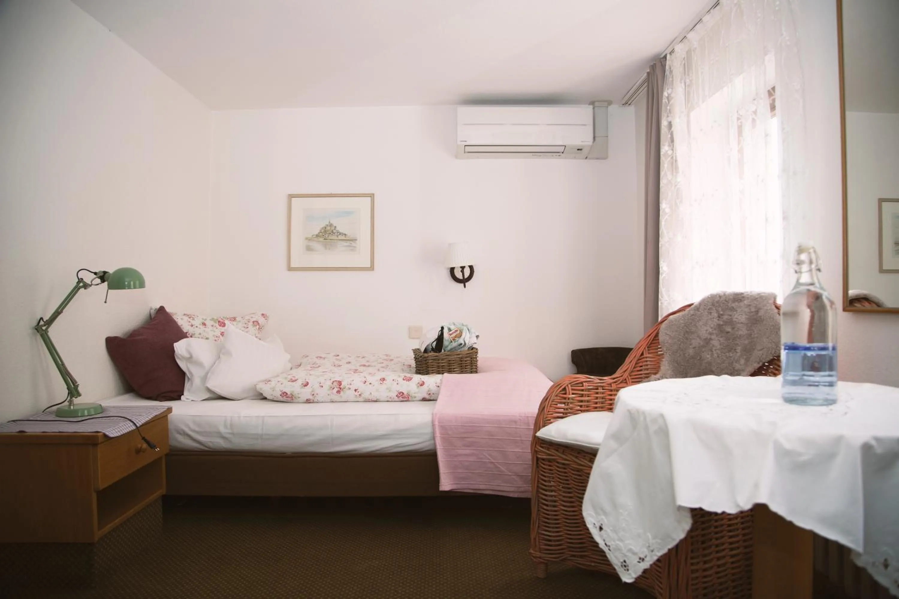 Staff, Bed in Hotel Barbarossa Garni