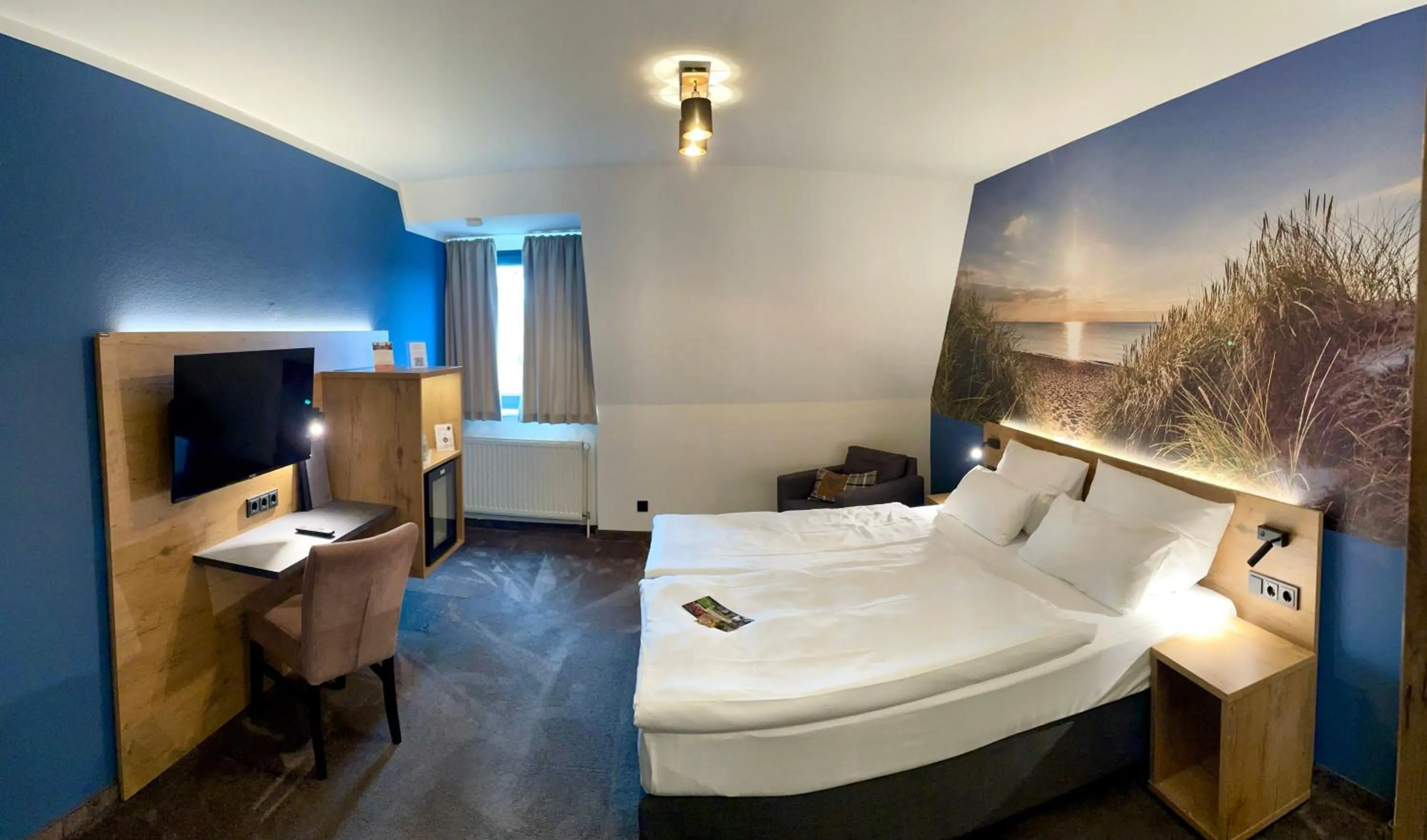 Photo of the whole room, Bed in Hotel Stadt Aurich