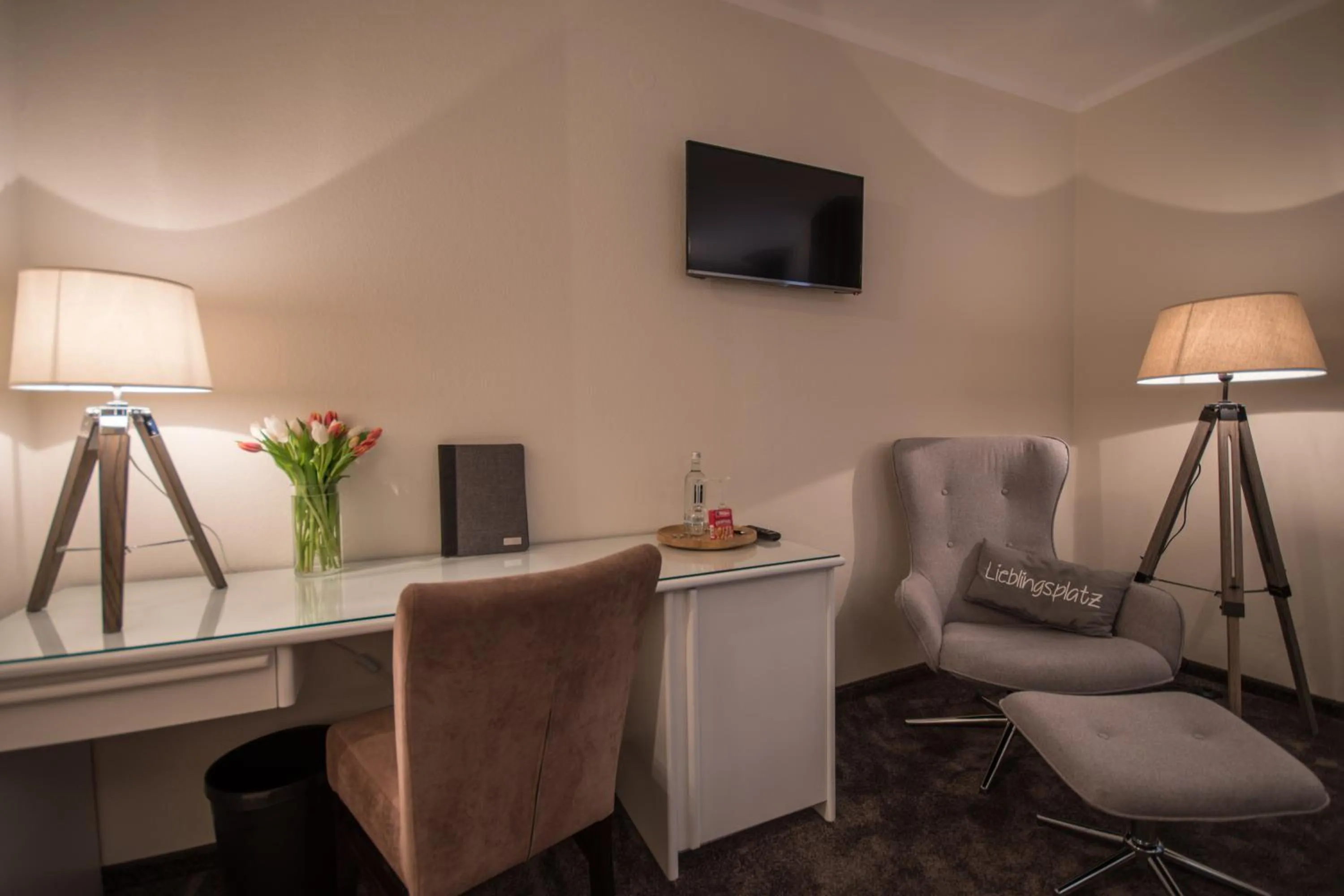 Seating area in Hotel Stadt Aurich