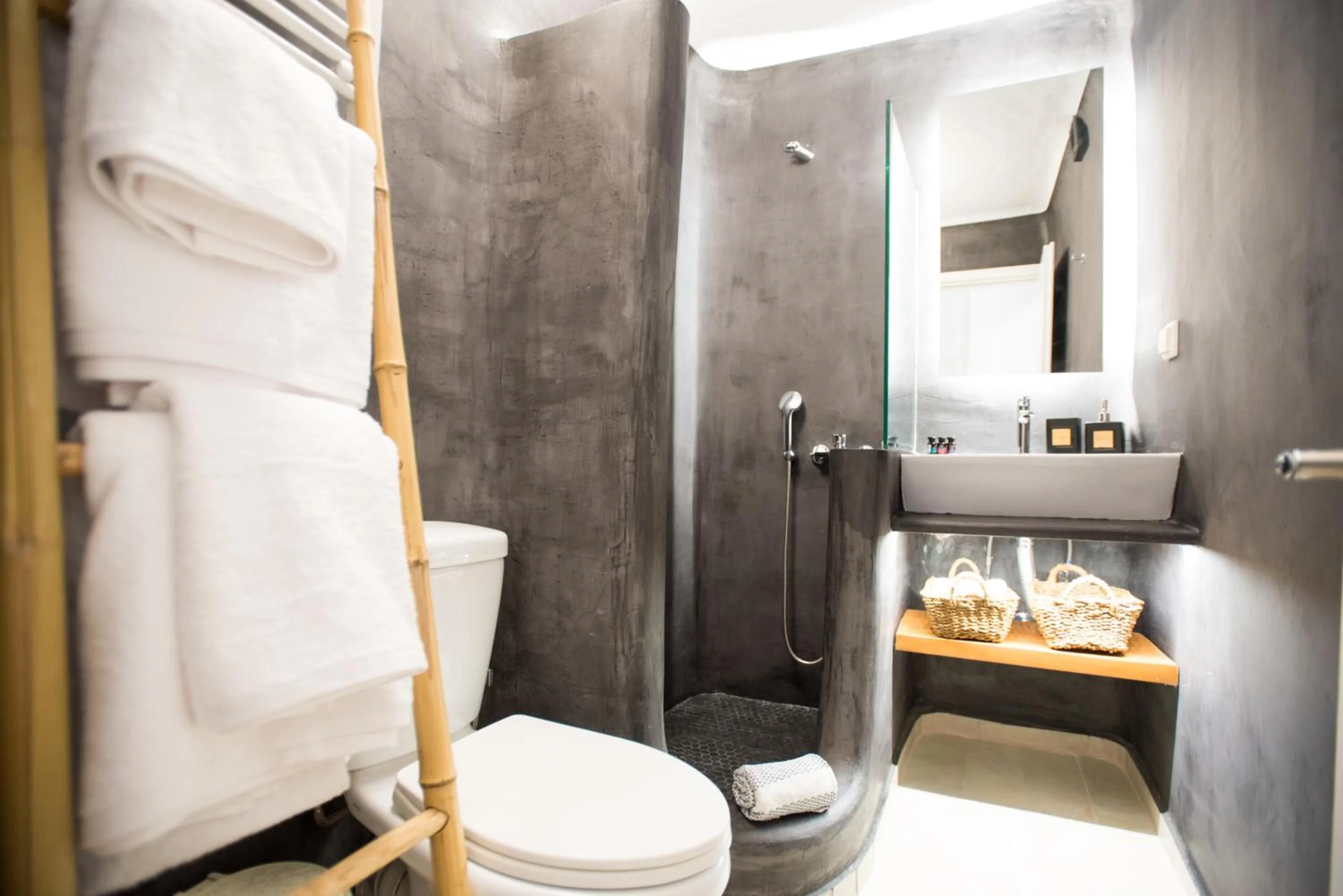 Shower in Mykonos Dot Apartments