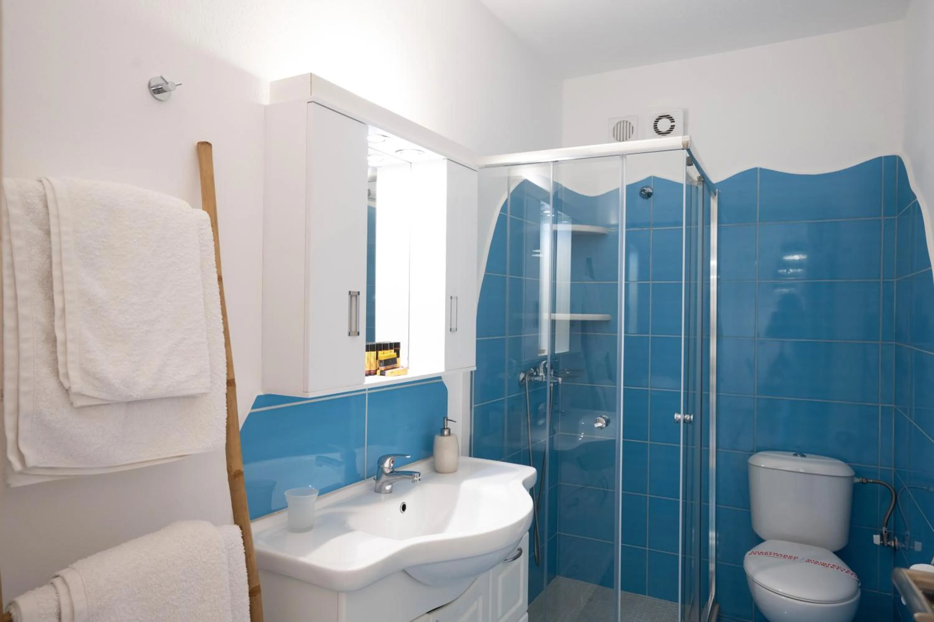 Shower in Mykonos Dot Apartments