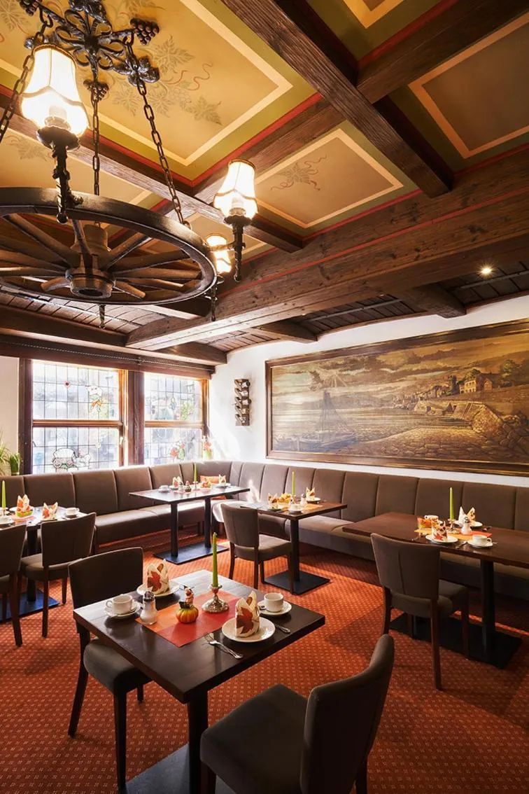 Restaurant/places to eat in Altdeutsche Weinstube - Superior