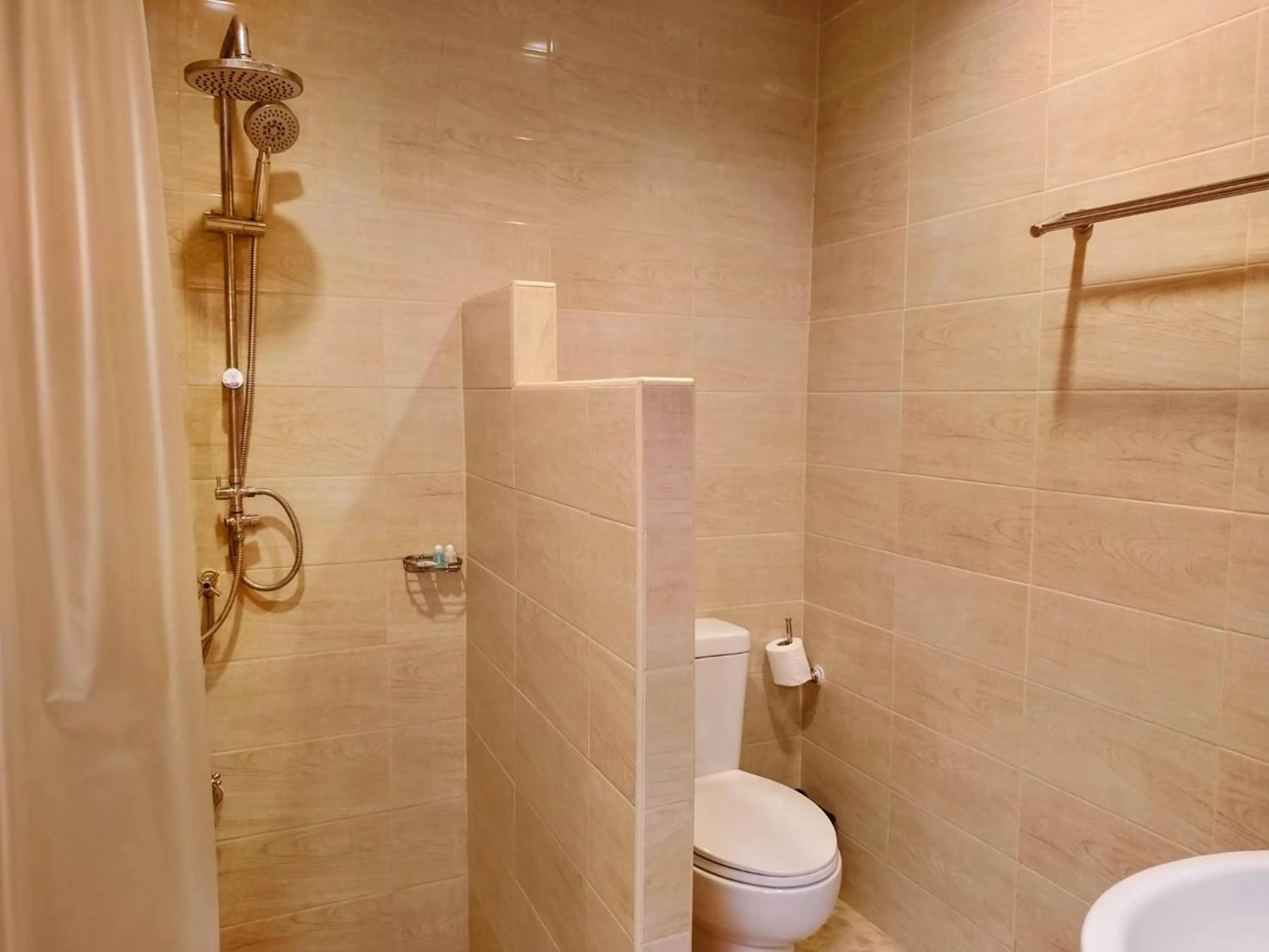 Shower in Le Viengping Chiangmai