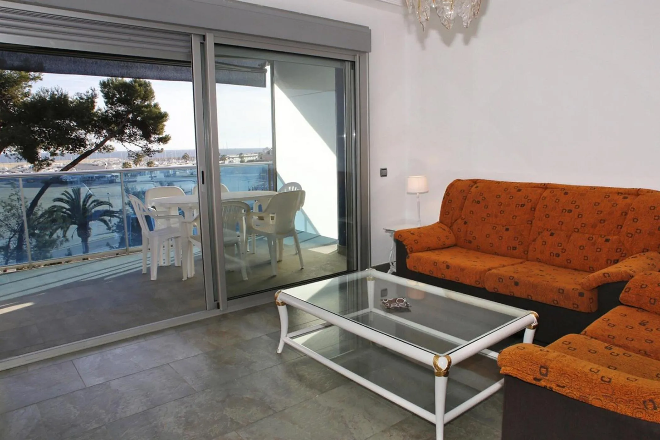 AT161 Vistas a la playa, piscina y equipamiento completo