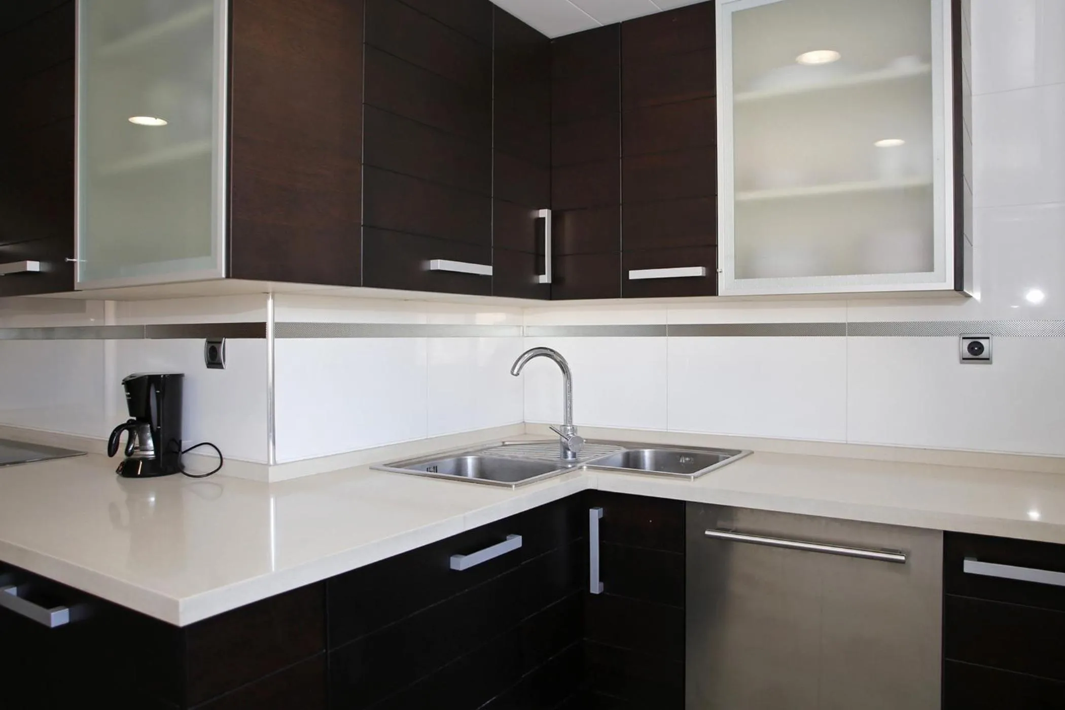 AT161 Vistas a la playa, piscina y equipamiento completo