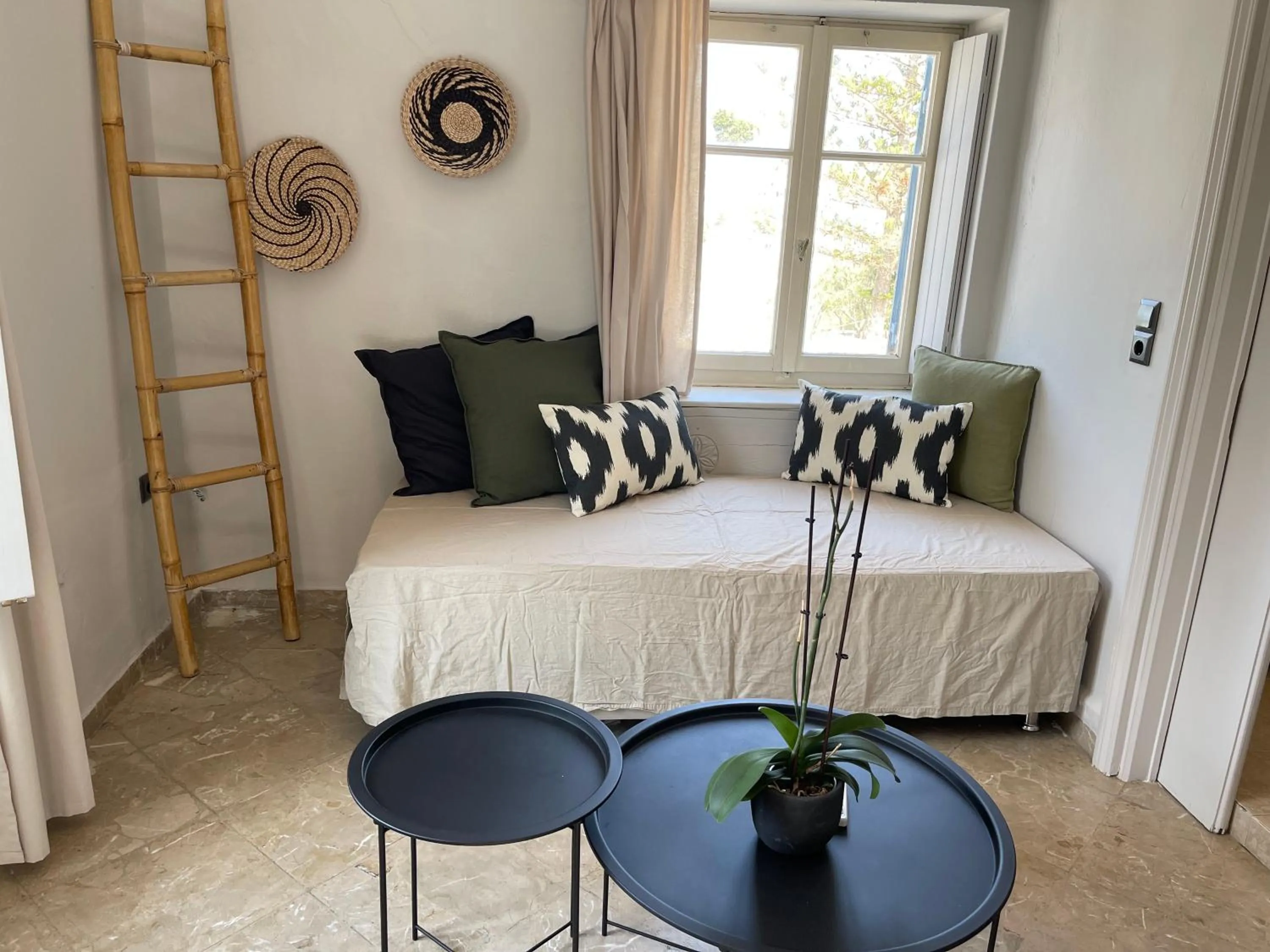 Living room in Rania Apartments Sea View