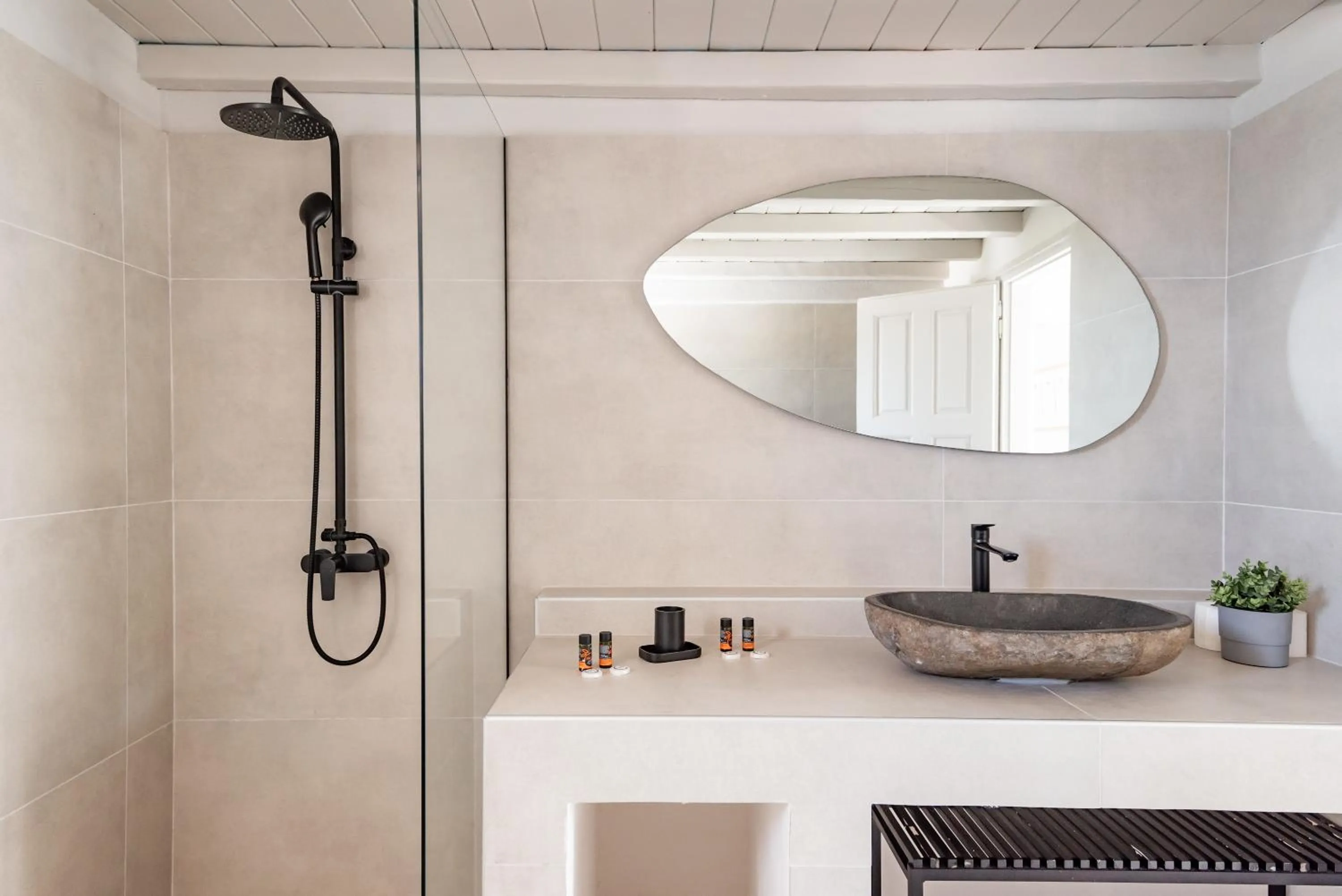 Rania Apartments Sea View