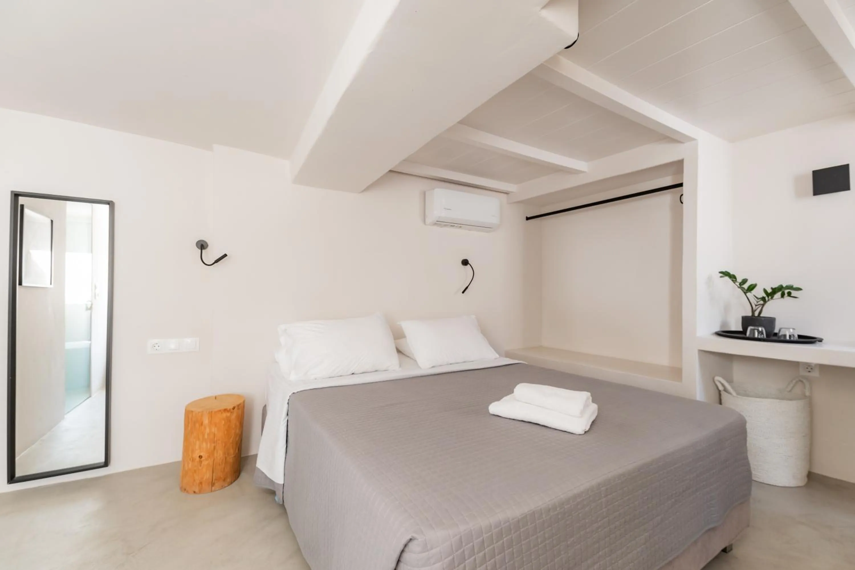 Bed in Rania Apartments Sea View