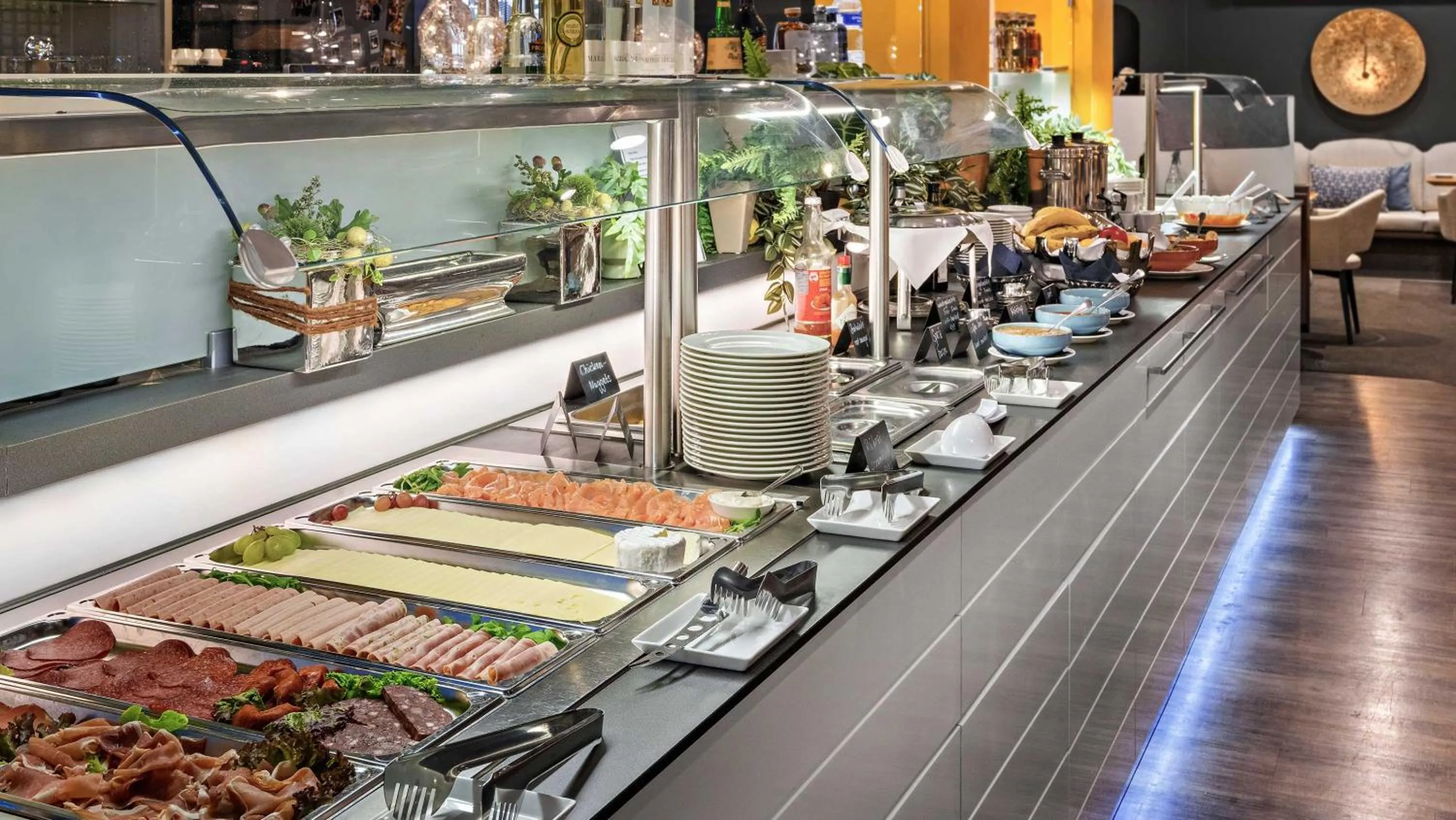 Breakfast in Hotel Central