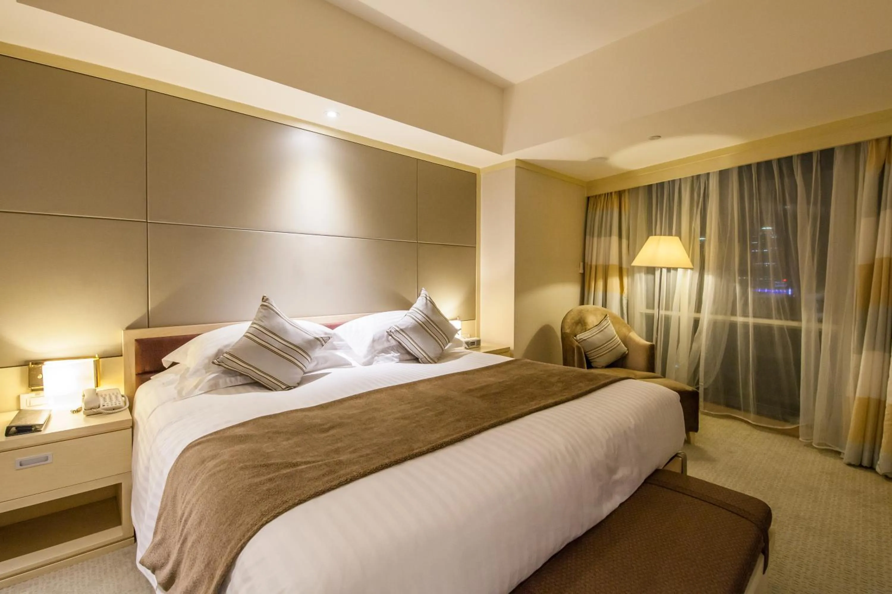 Photo of the whole room in Hengshan Garden Hotel