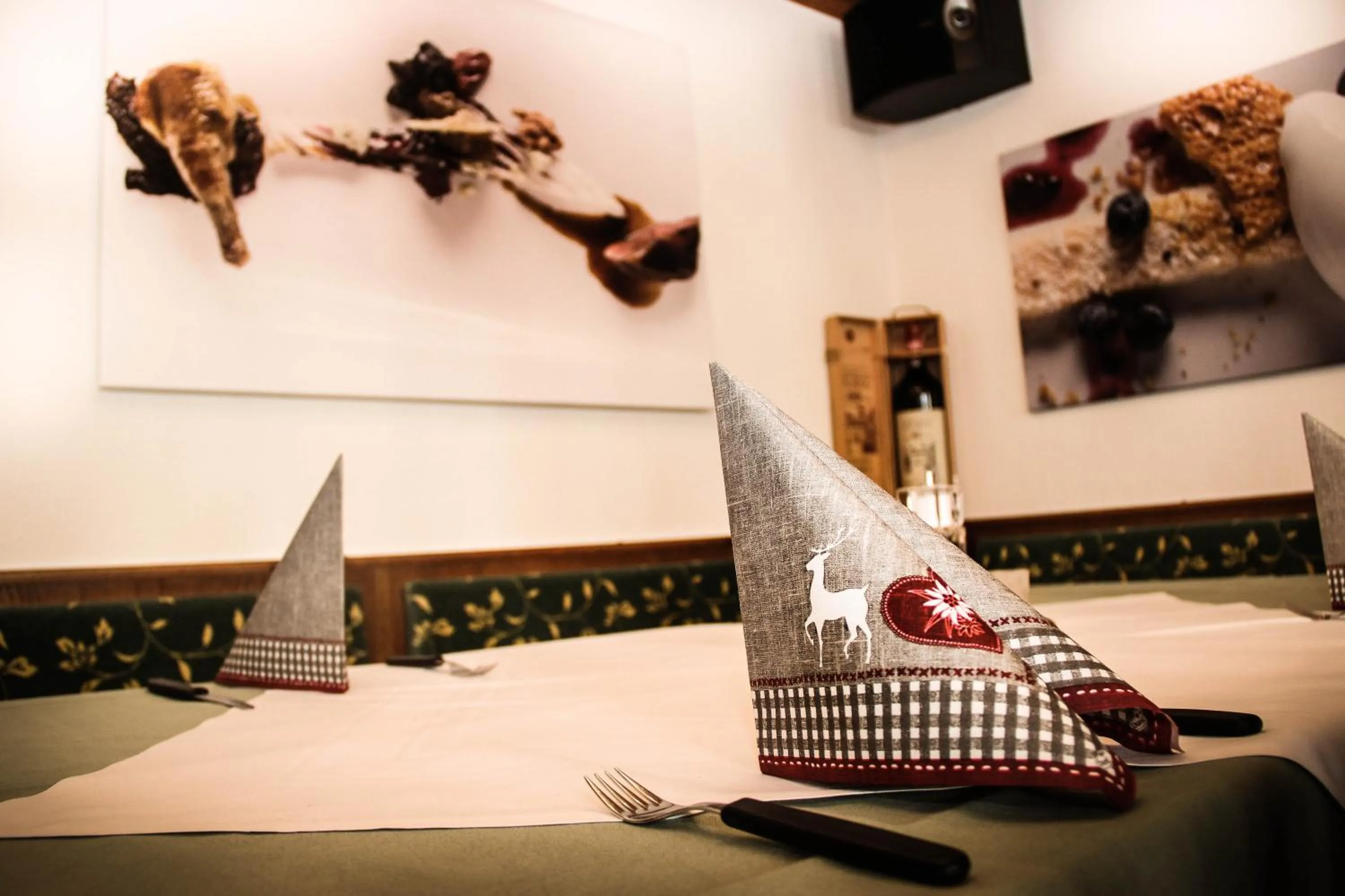 Restaurant/places to eat in Blochums Gasthof Hirsch