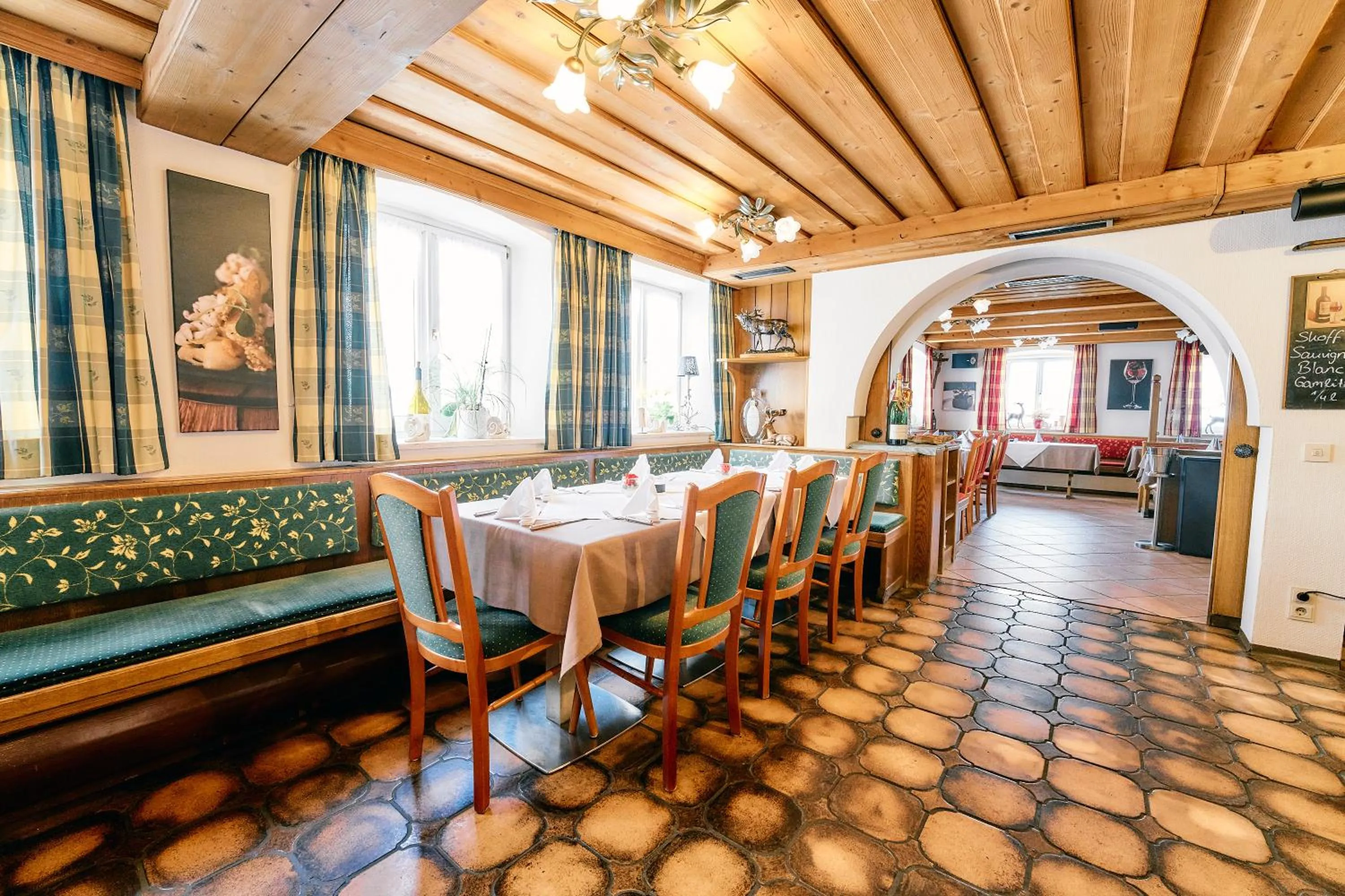 Restaurant/places to eat in Blochums Gasthof Hirsch