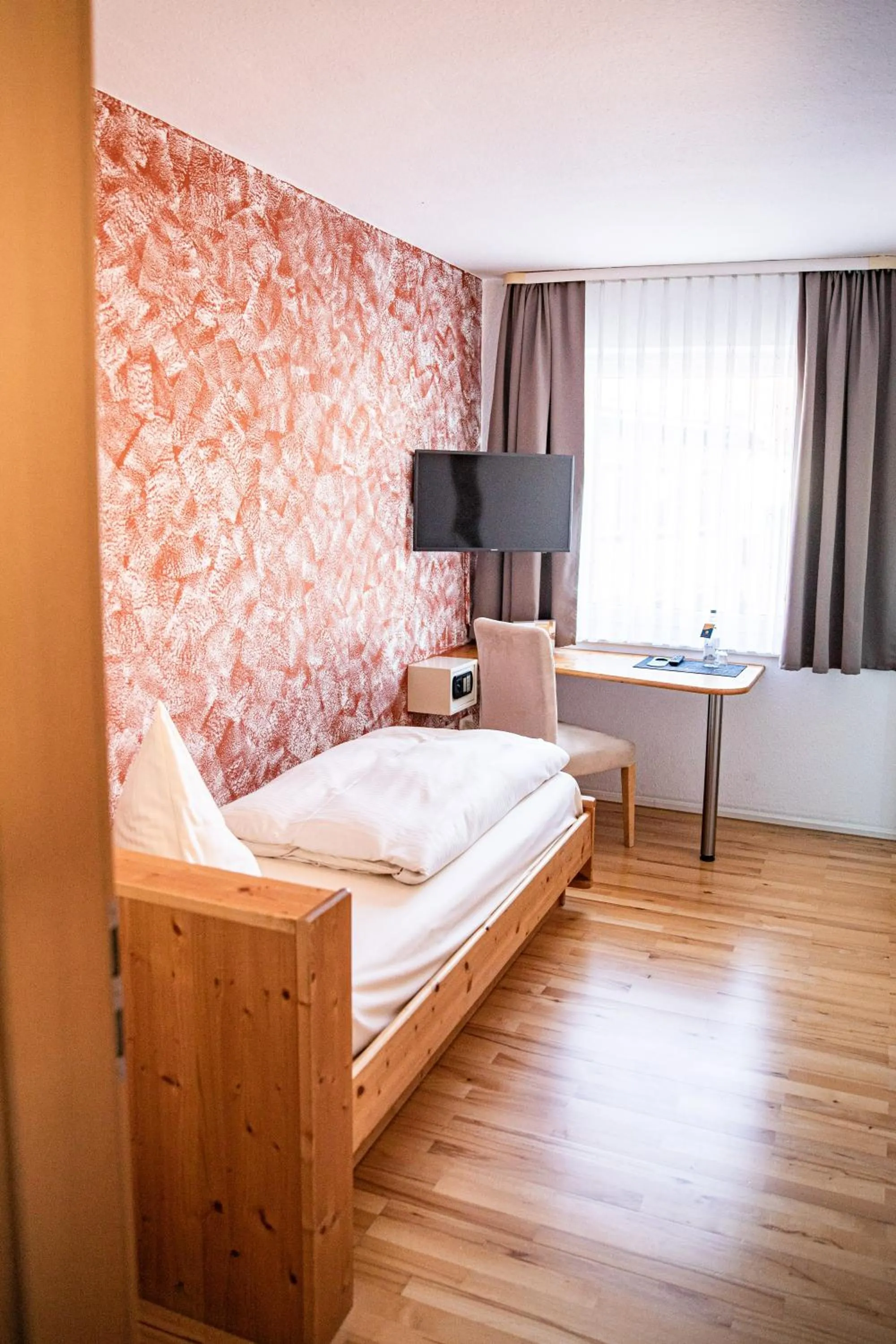 Bed in Blochums Gasthof Hirsch