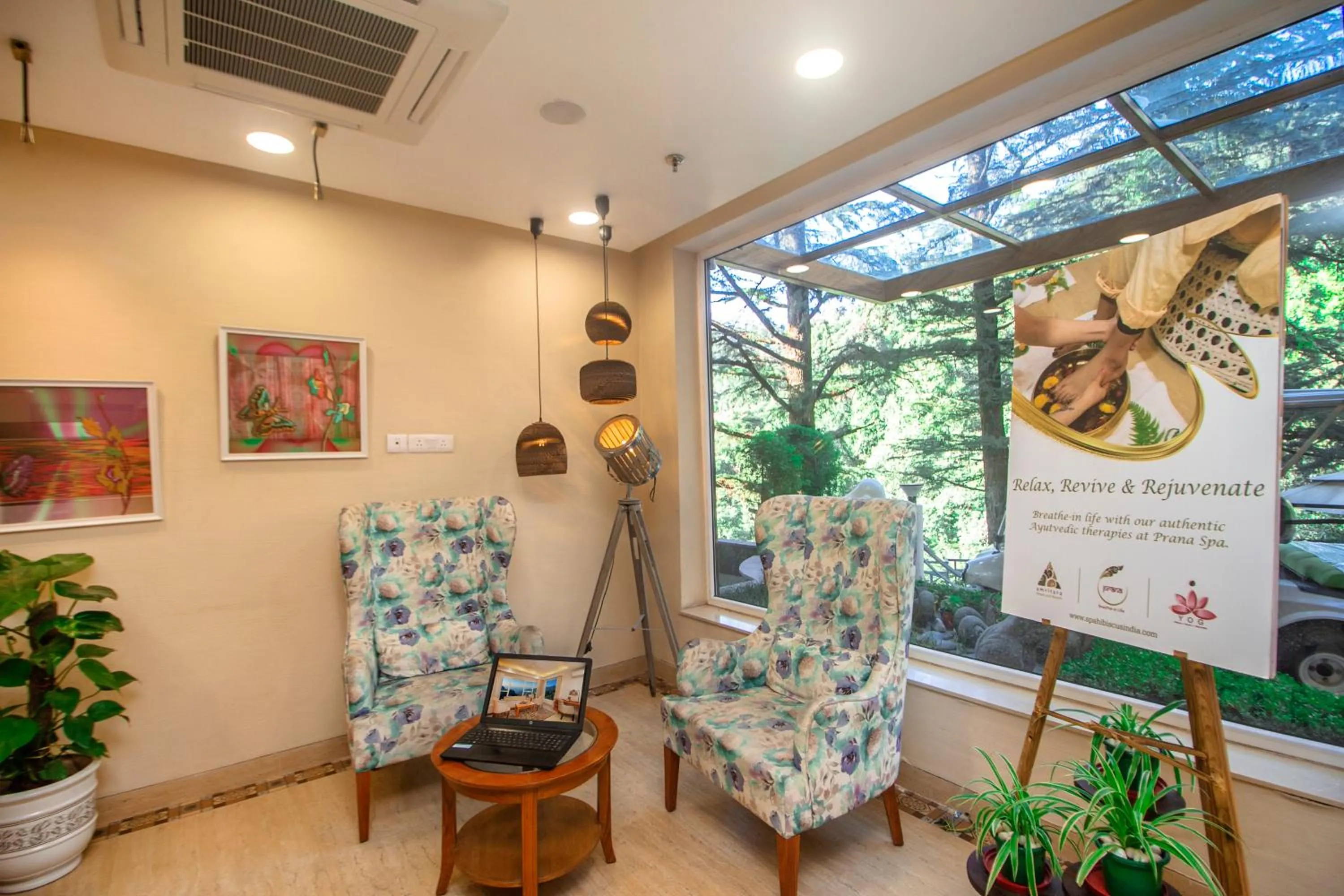 Seating area in Yog Wellness Resort & Spa By Amritara