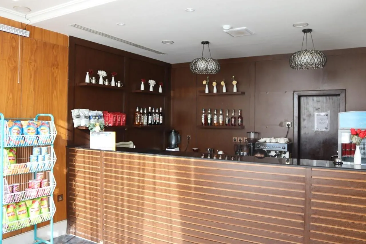 Crown City Hotel -فندق كراون ستي