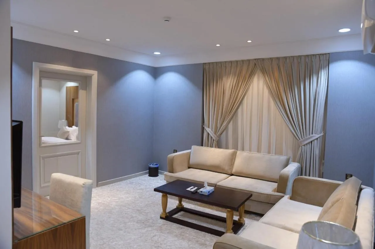 Crown City Hotel -فندق كراون ستي