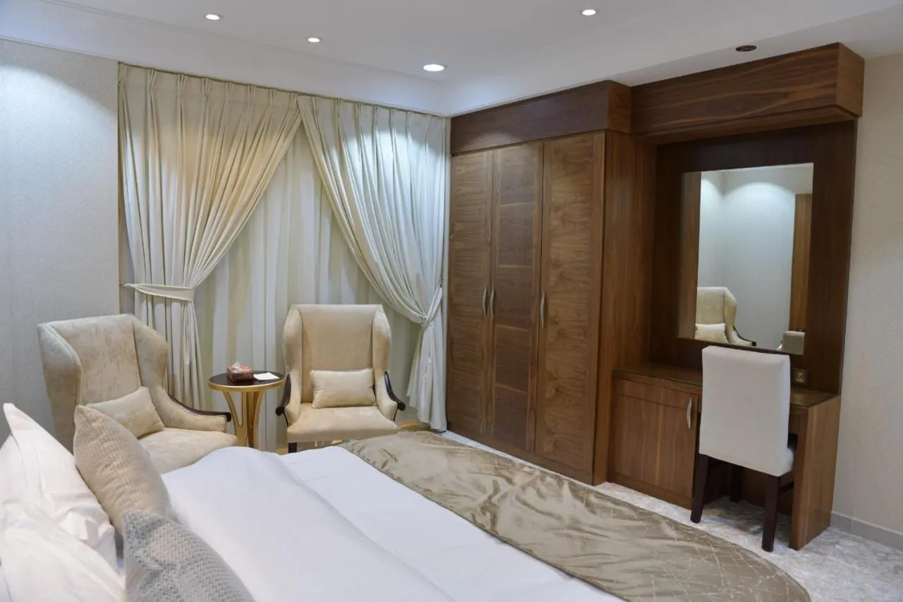 Bed in Crown City Hotel -فندق كراون ستي