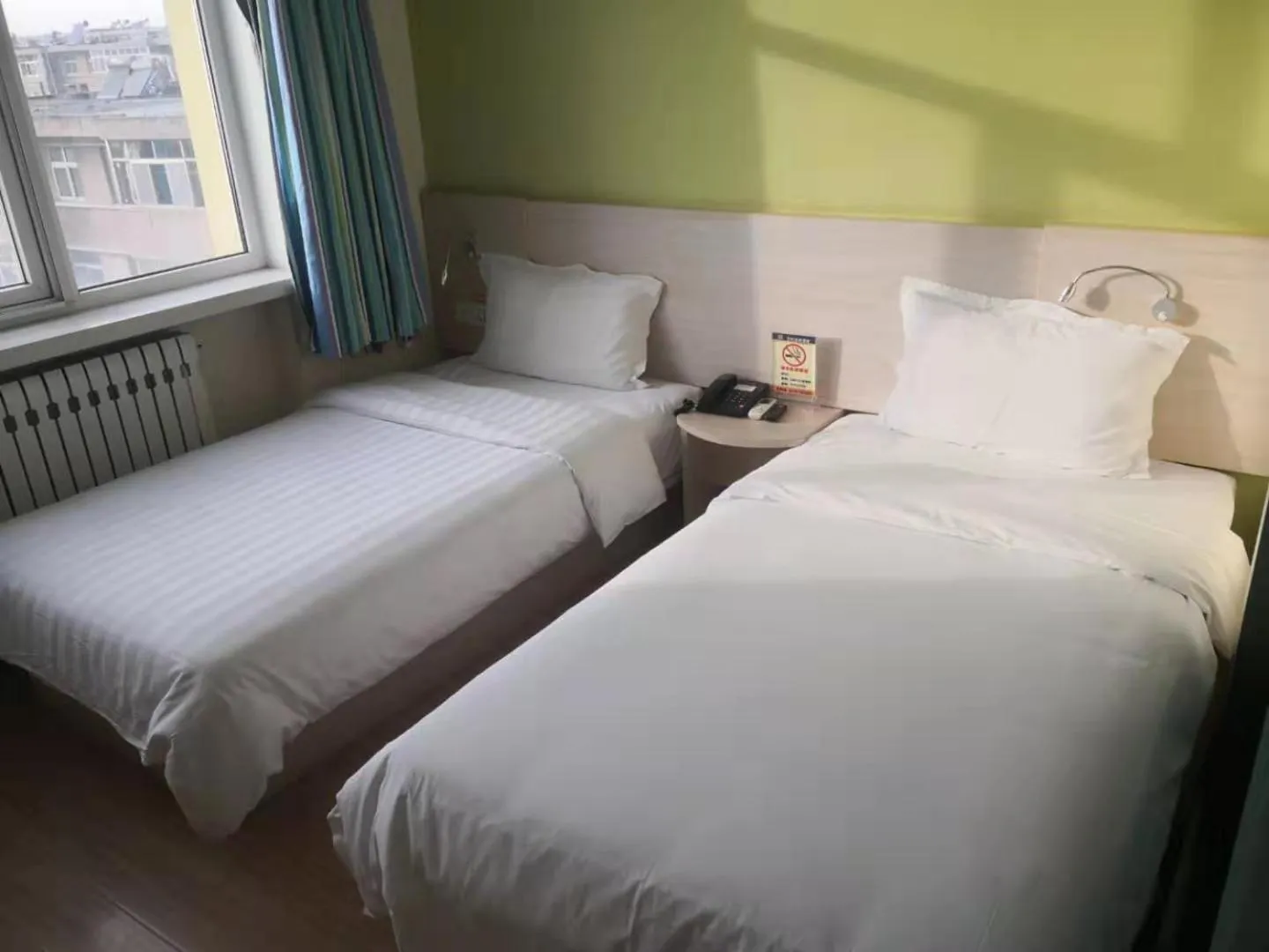 Bed in 7Days Inn Zhangjiakou Xuanhua Caishenmiao Street