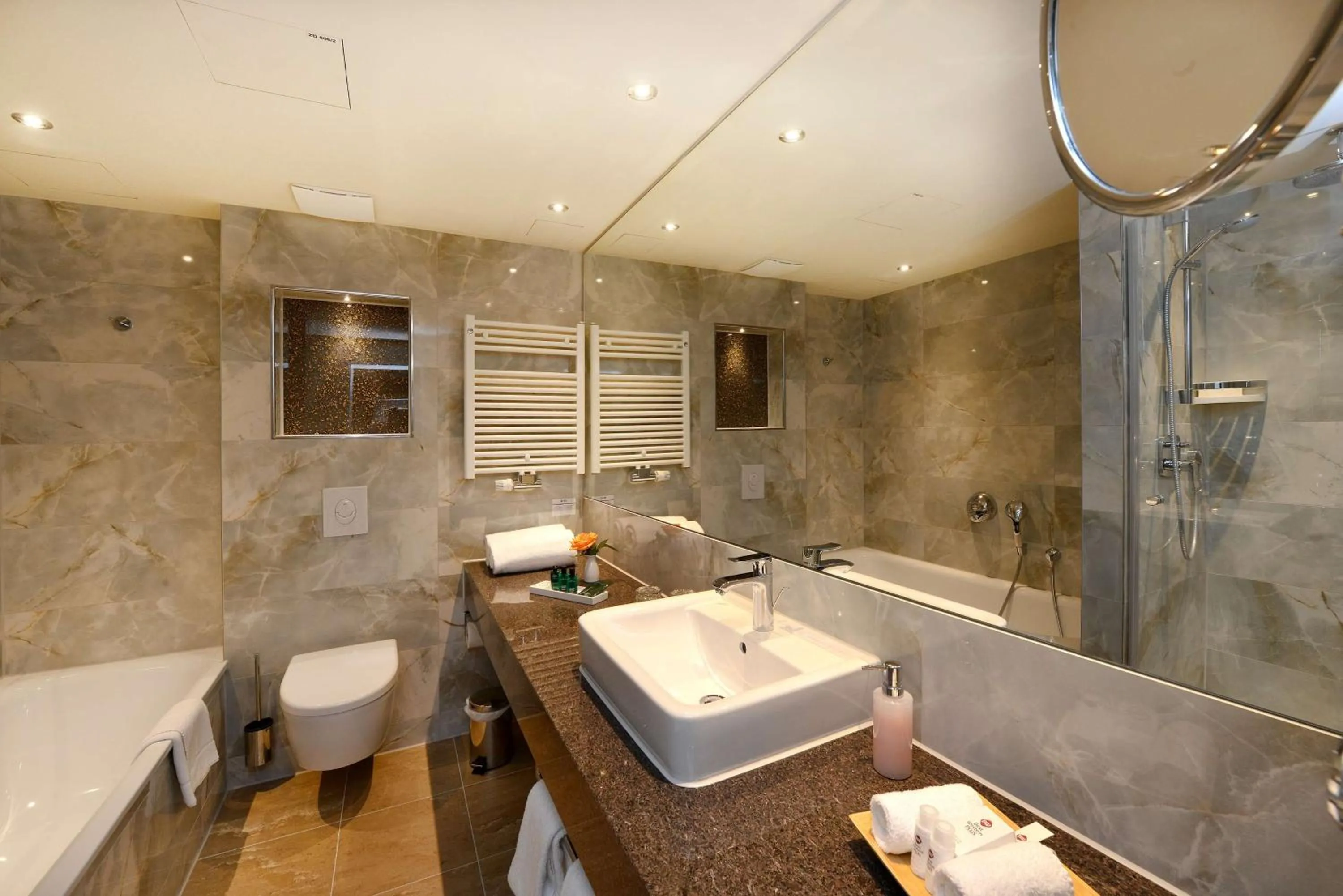 Bathroom in Best Western Plus Delta Park Hotel