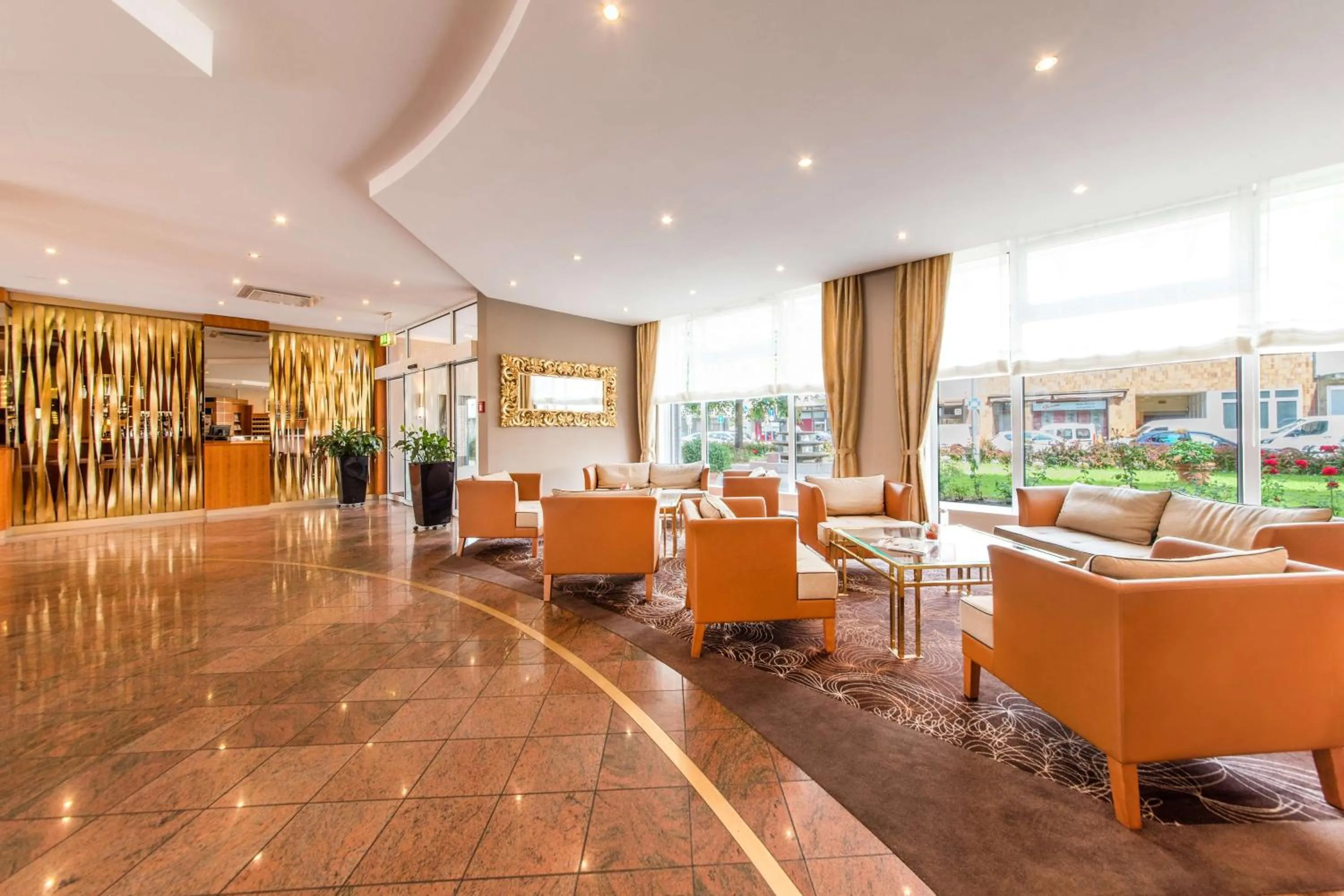 Lobby or reception in Best Western Plus Delta Park Hotel