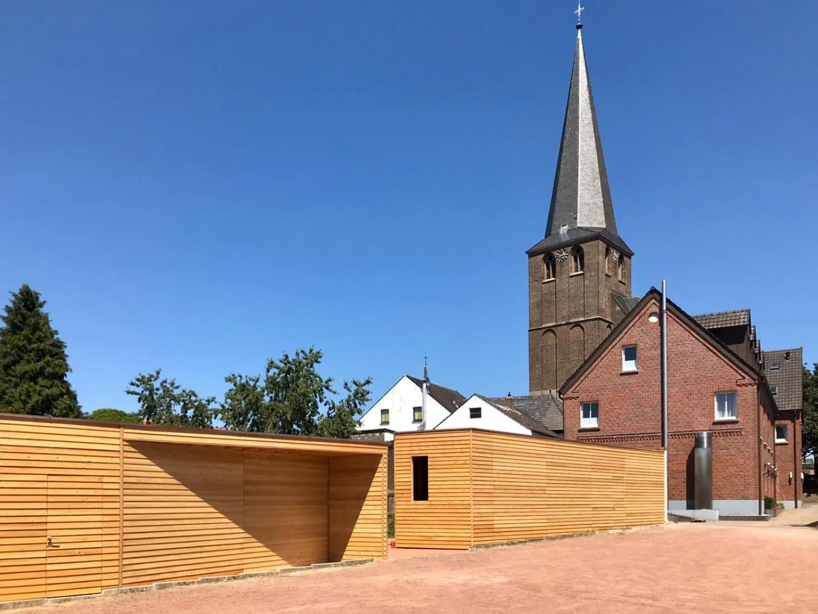 Property building in Hotel Haus Deckers