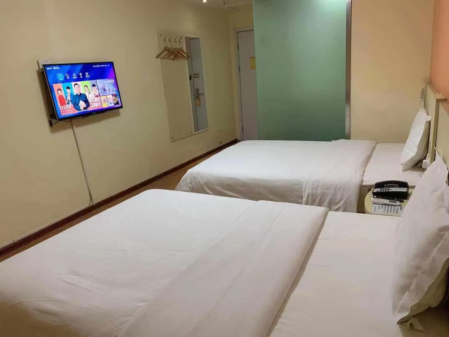 Bed in 7Days Inn Shijiazhuang Friendship Avenue Jianguo Road