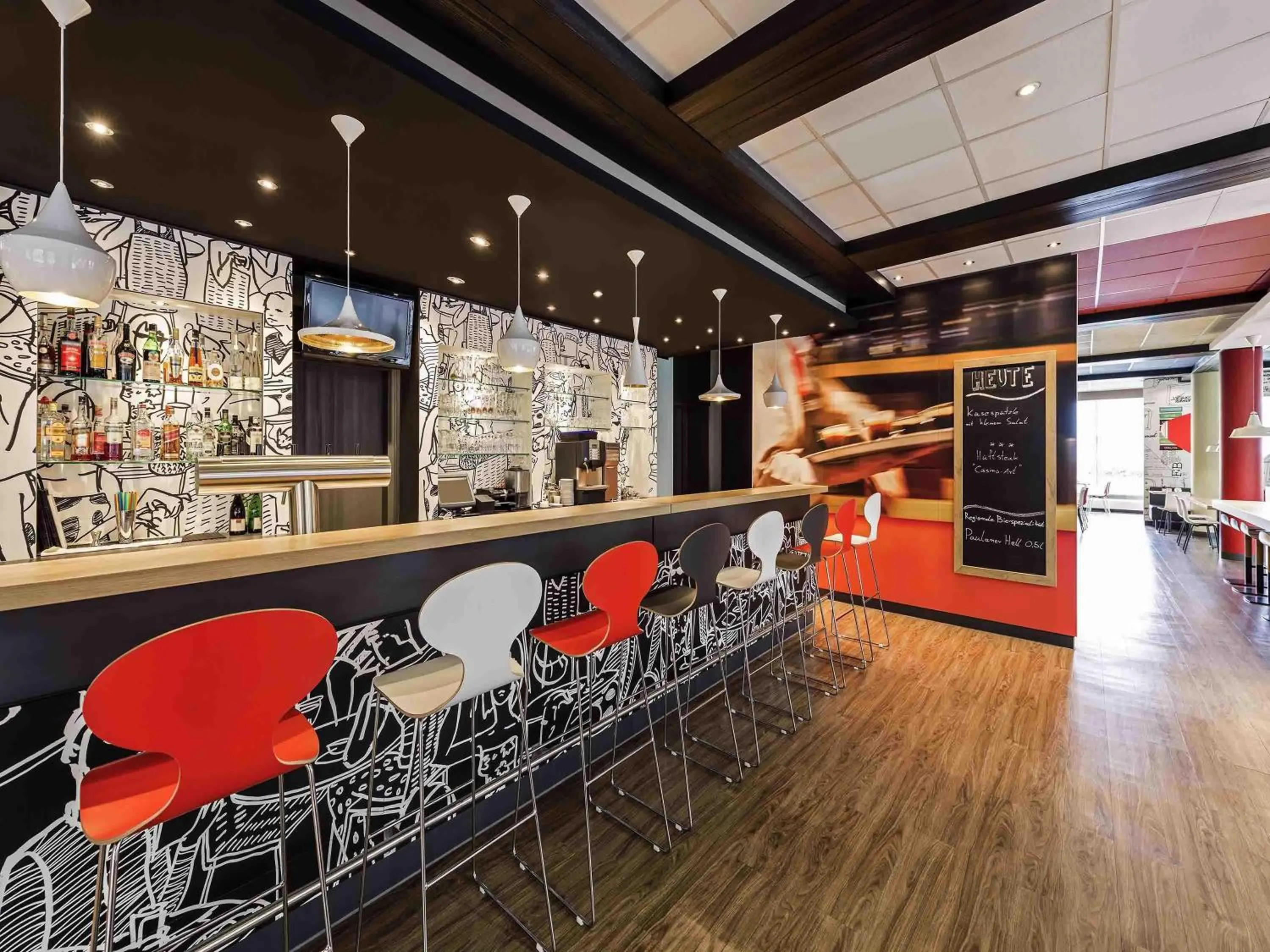 Lounge or bar in ibis München Parkstadt Schwabing
