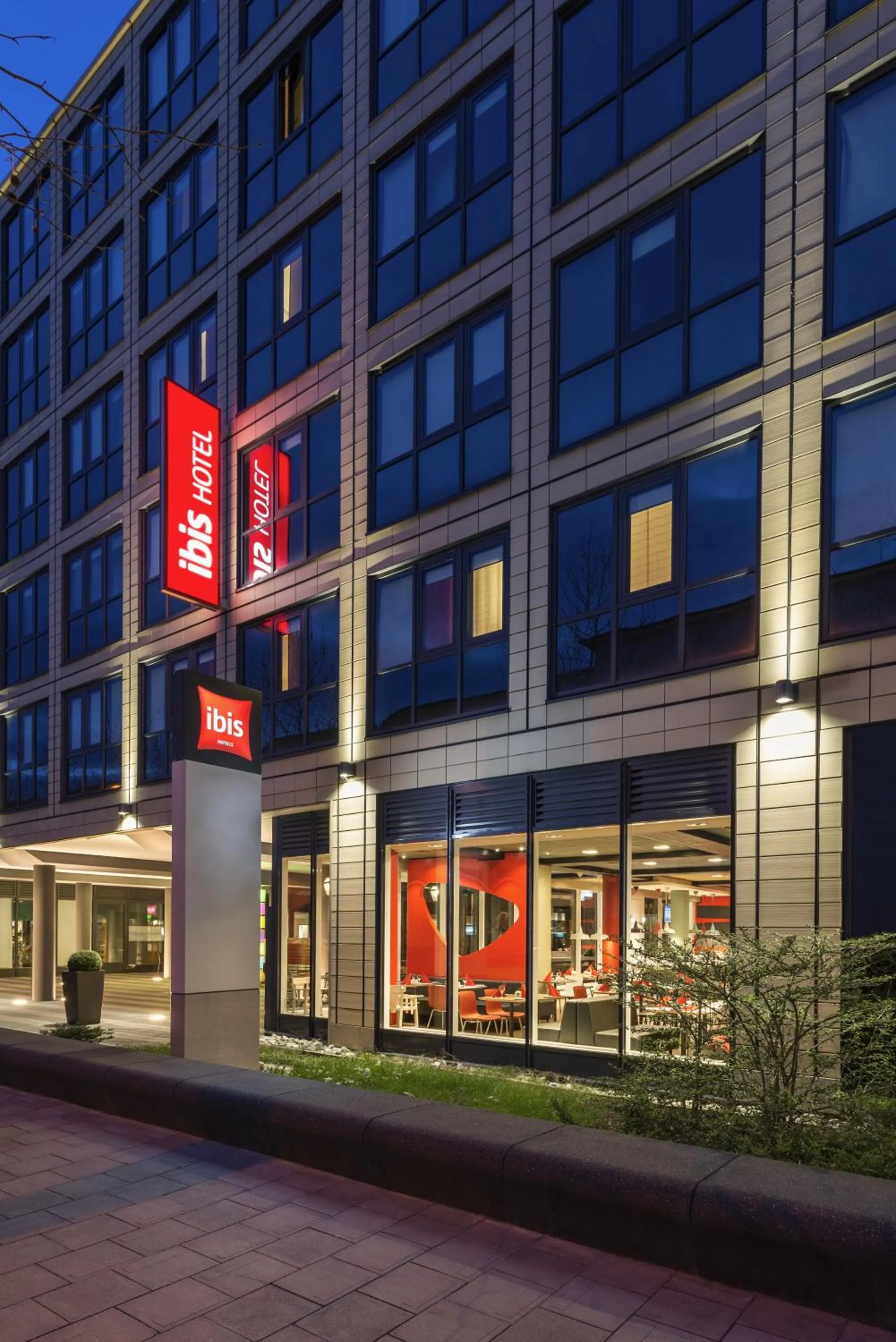 Property building in ibis München Parkstadt Schwabing