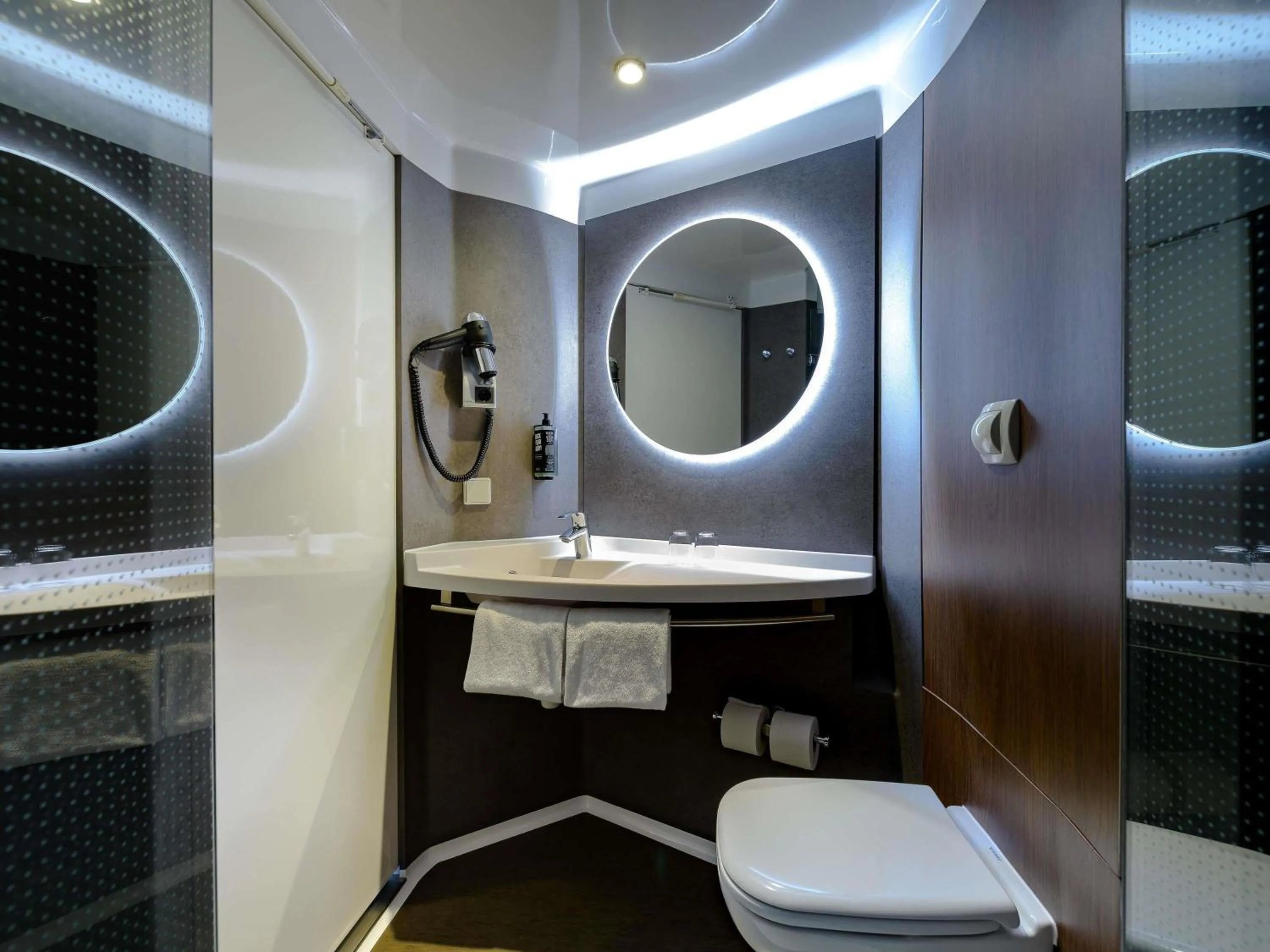 Bedroom in ibis München Parkstadt Schwabing