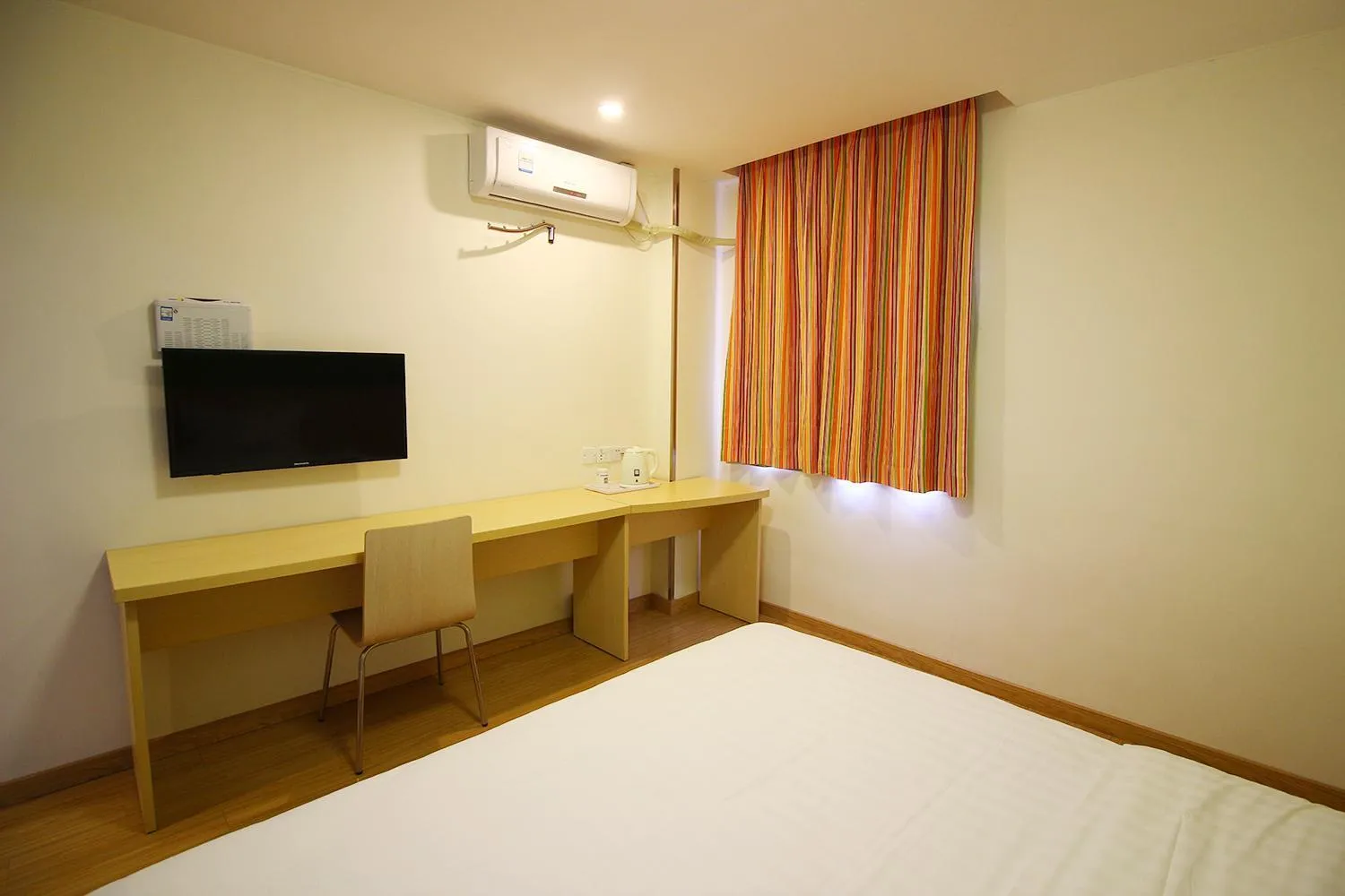 Bed in 7Days Inn Zhuhai Doumen district government pedestrian street