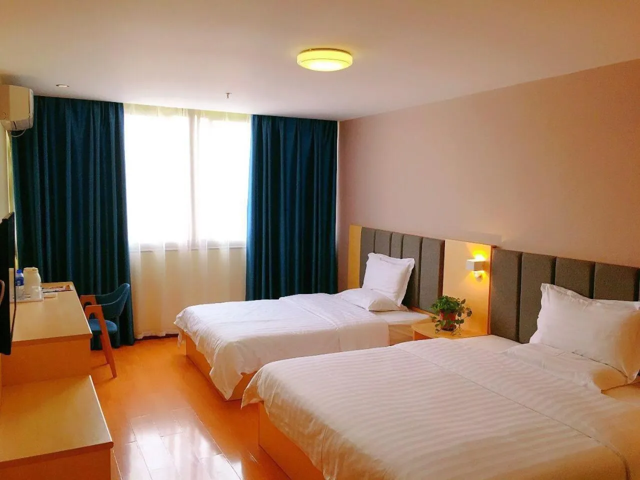 7Days Inn Hanzhong Tianhan Avenue South Station