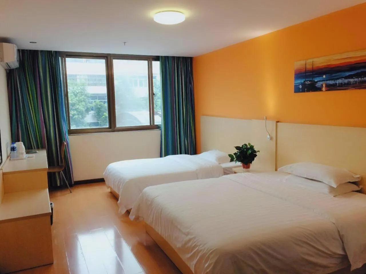 7Days Inn Hanzhong Tianhan Avenue South Station