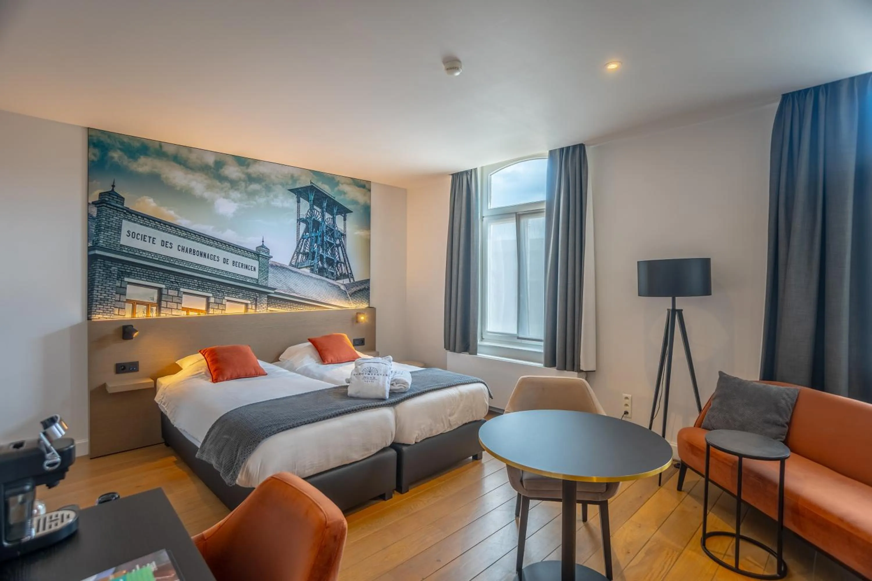 Bed in Burgemeesterhuys