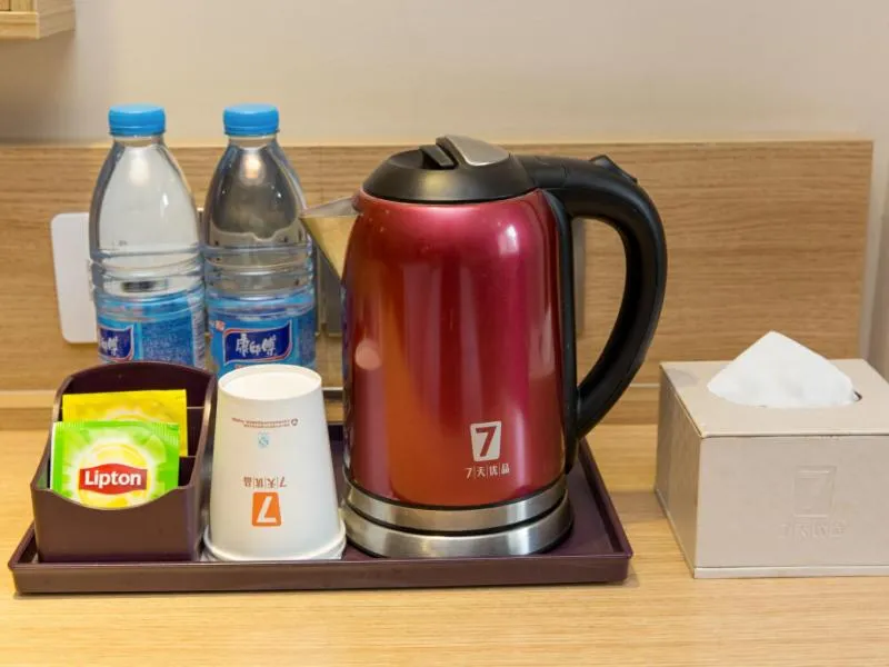 7Days Premium Shenzhen Longgang Dayun Metro Station