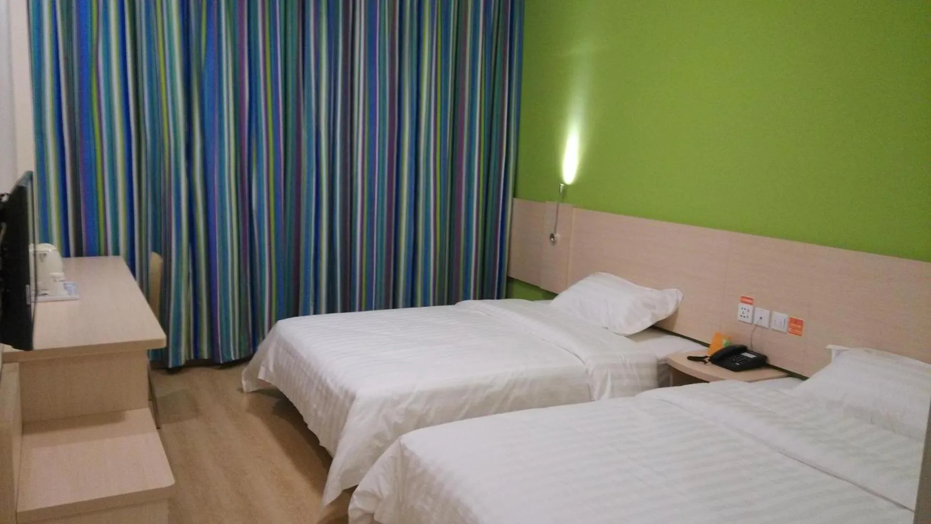 Bed in 7Days Inn Jiangyin XiCheng Road Qingyang