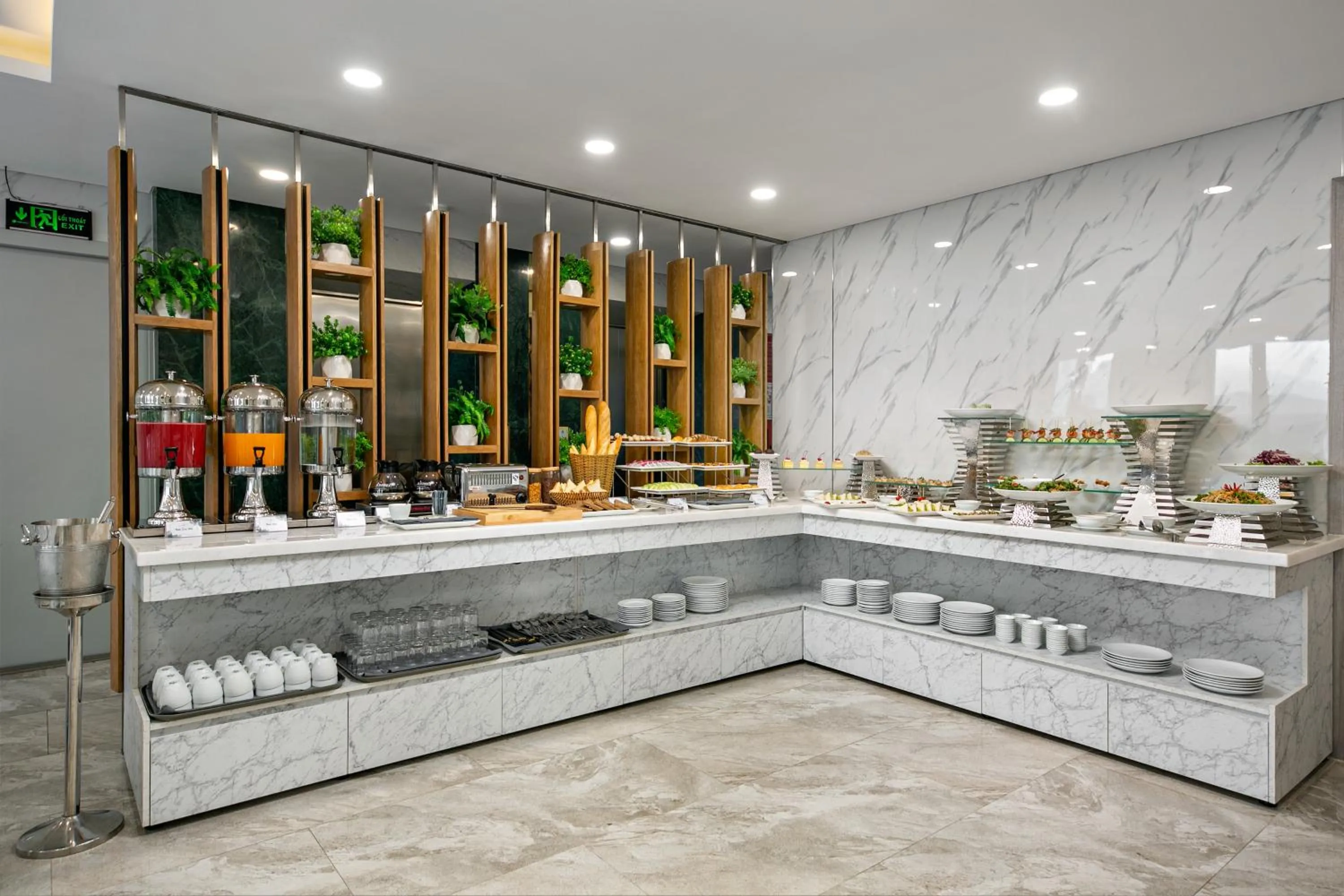 Food and drinks in Calix Hotel