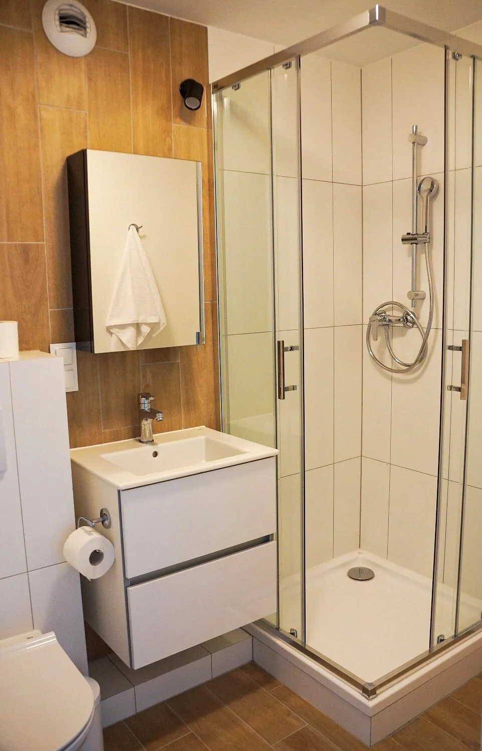 Shower in Starter III