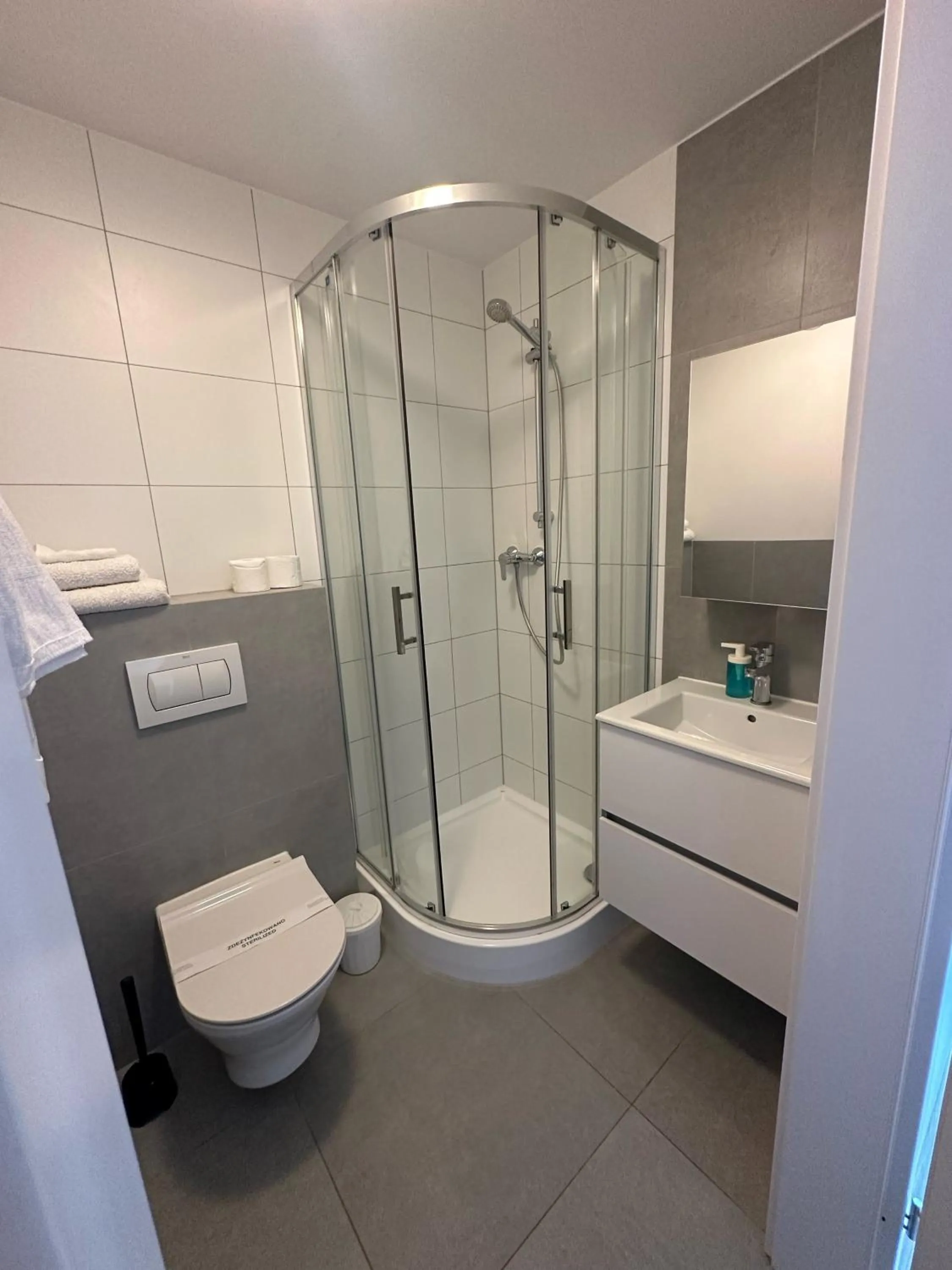 Shower in Starter III