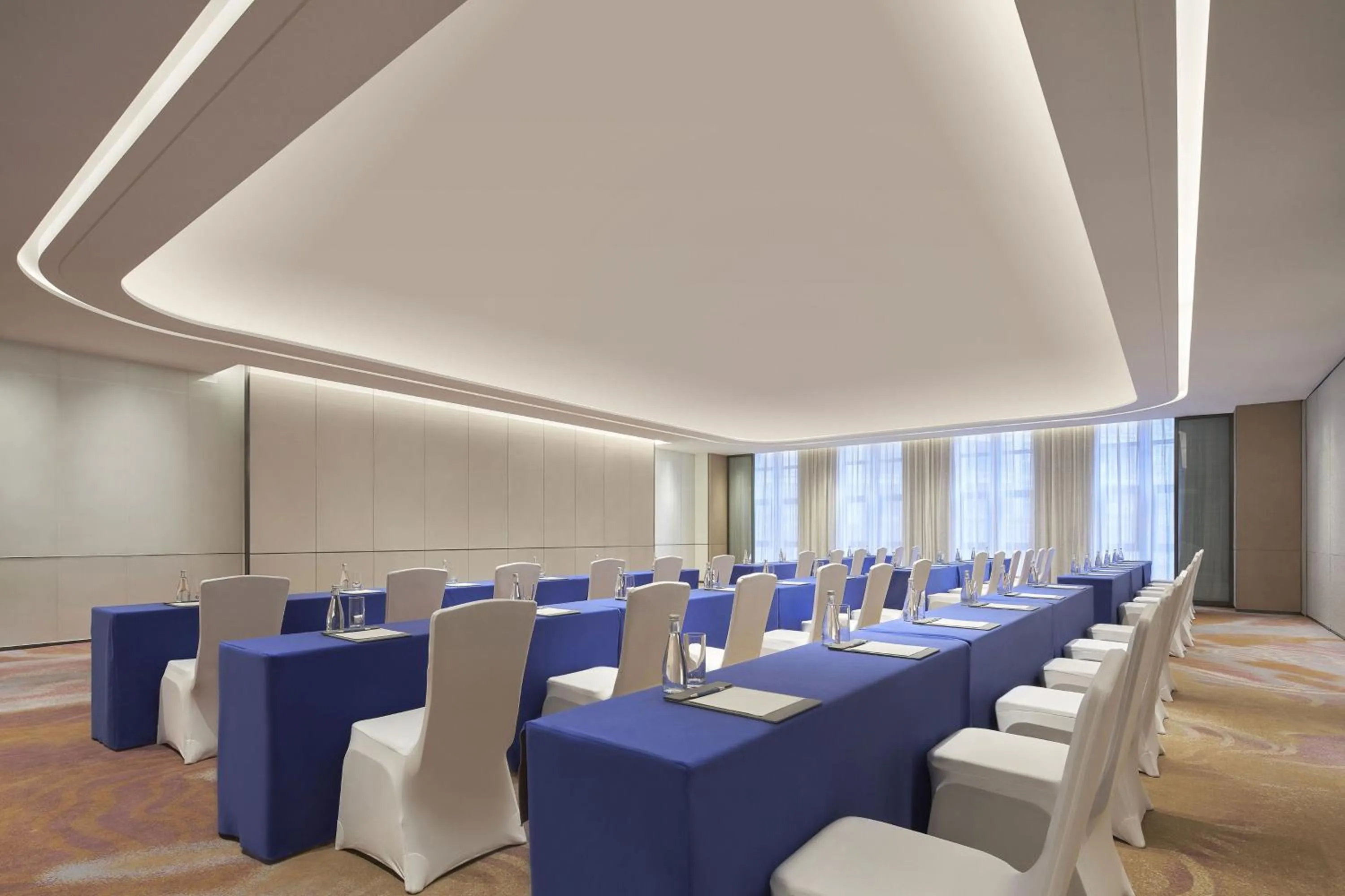 Meeting/conference room in Four Points by Sheraton Guiyang, Huaxi
