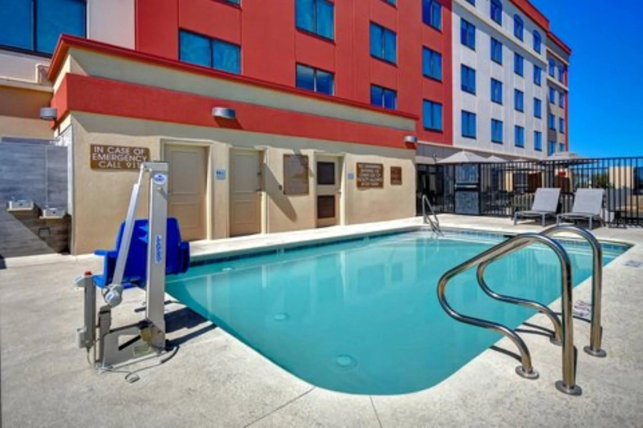Swimming pool in TownePlace Suites Las Vegas Airport South