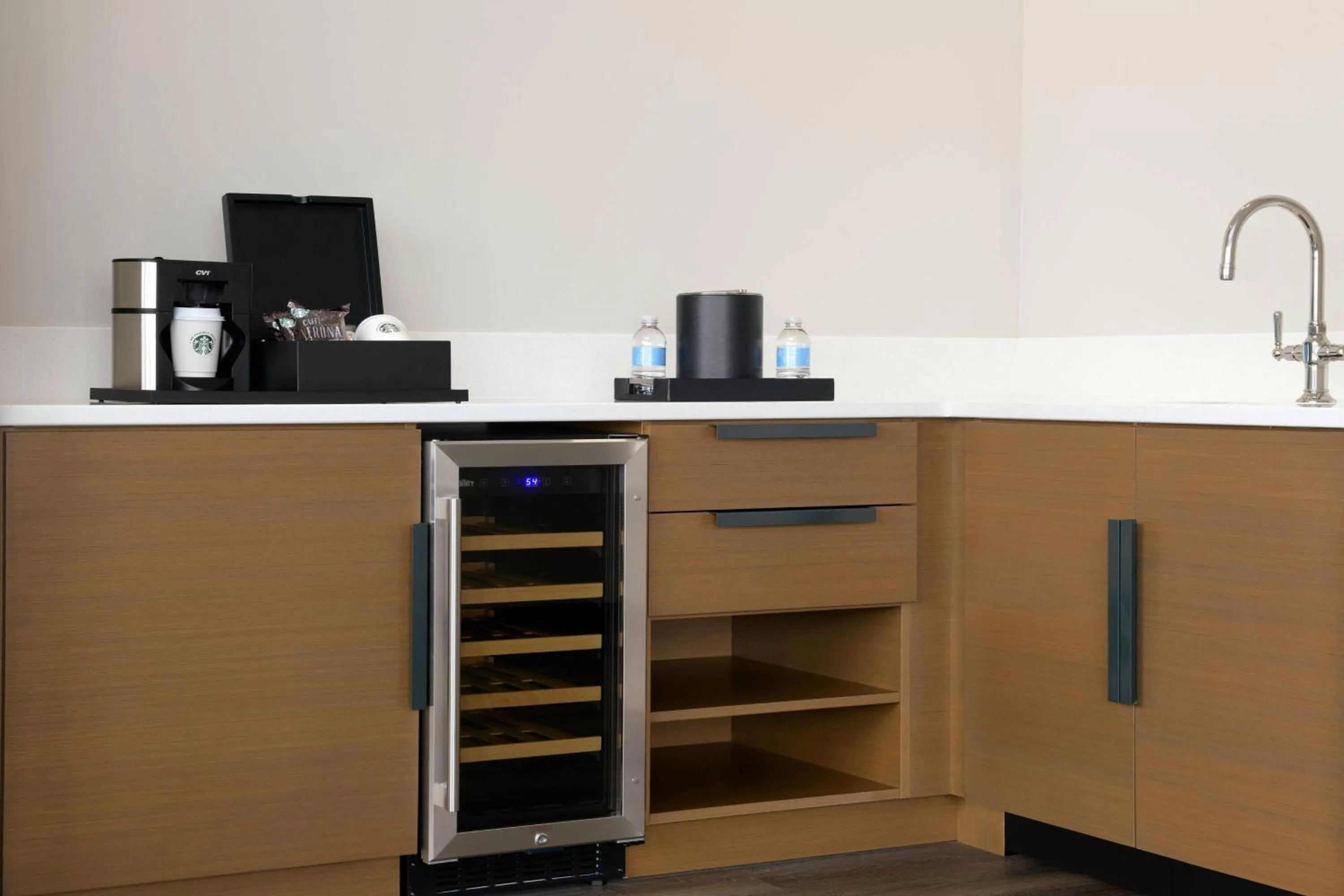 Lounge or bar in Marriott Tacoma Downtown