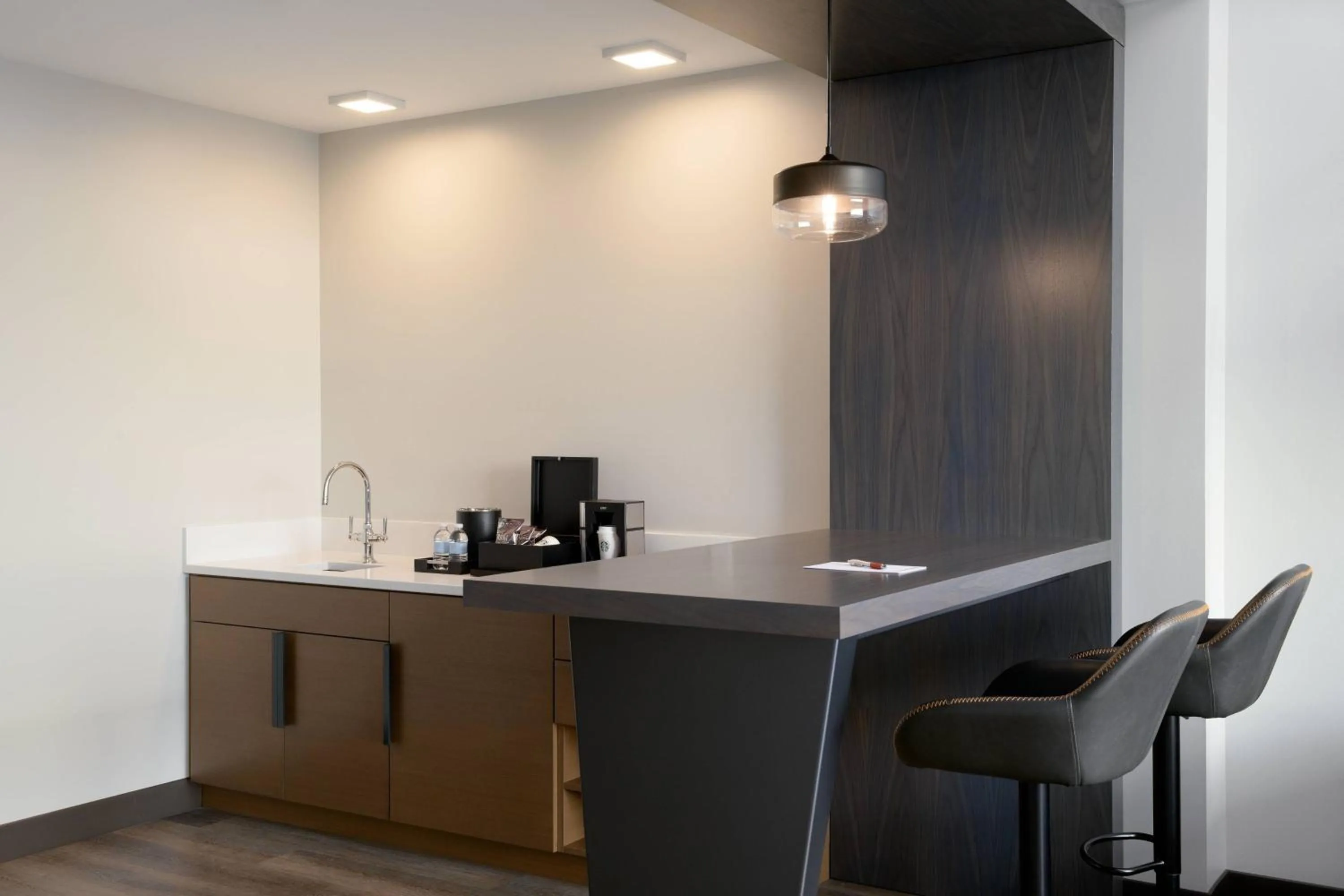 Lounge or bar in Marriott Tacoma Downtown