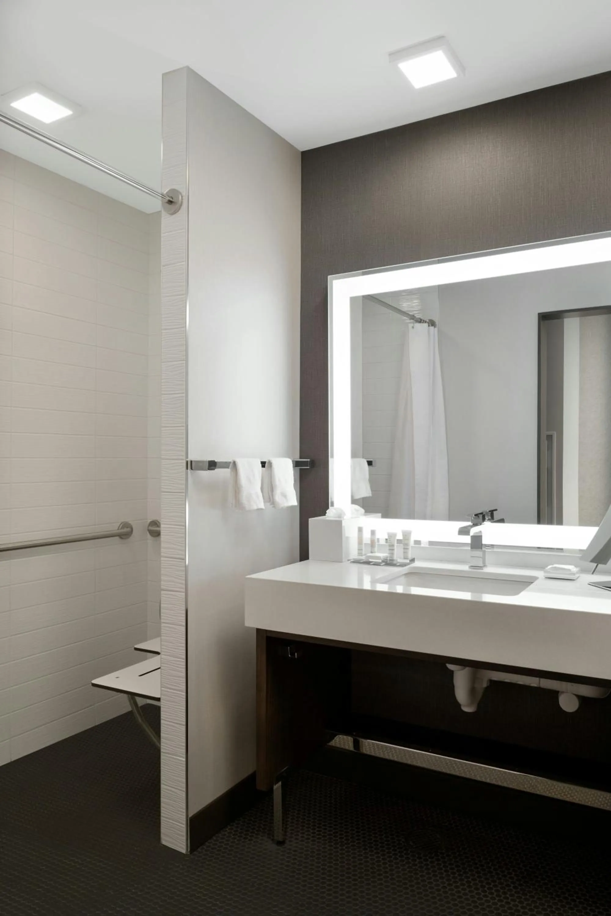 Bathroom in Marriott Tacoma Downtown