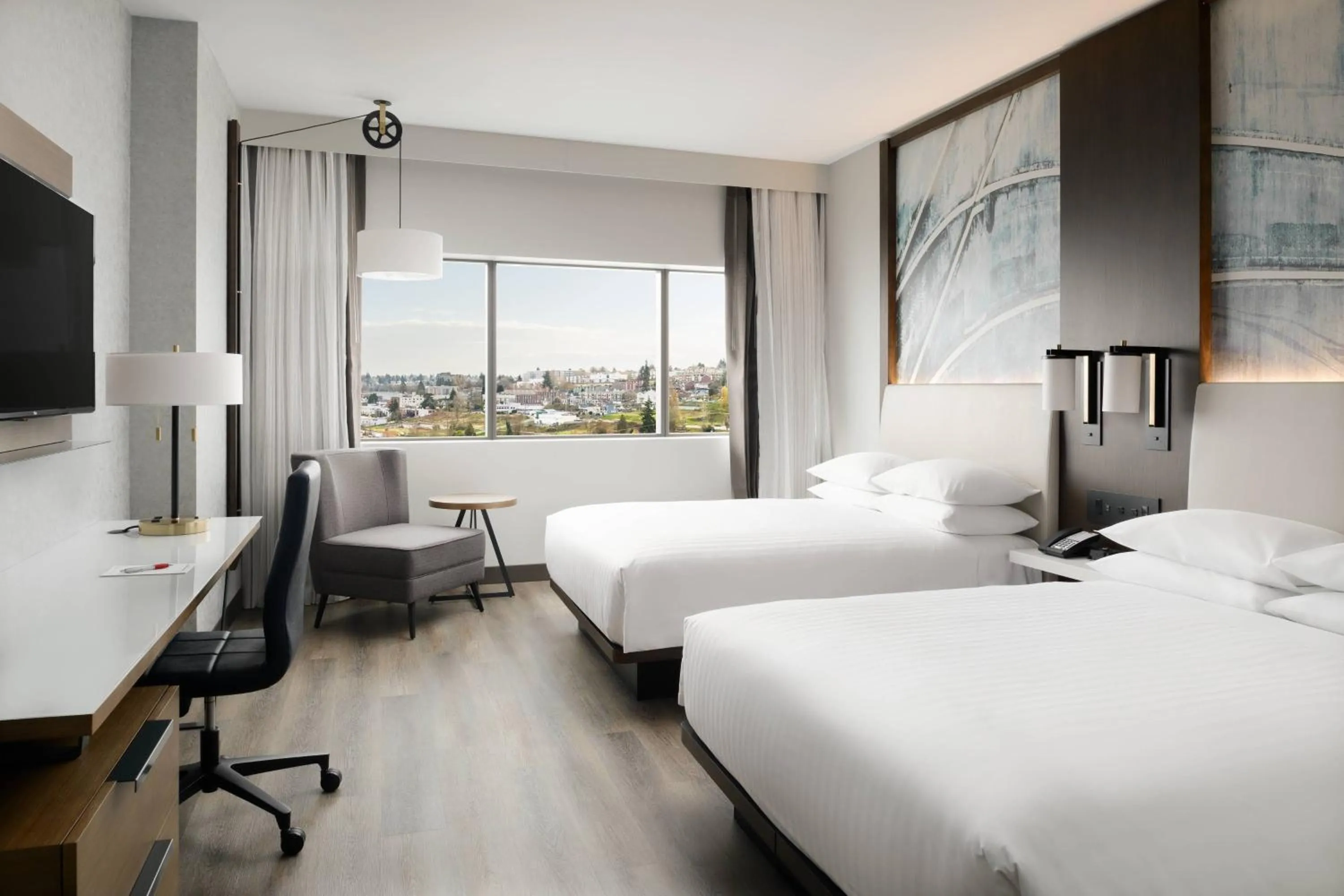 Photo of the whole room, Bed in Marriott Tacoma Downtown