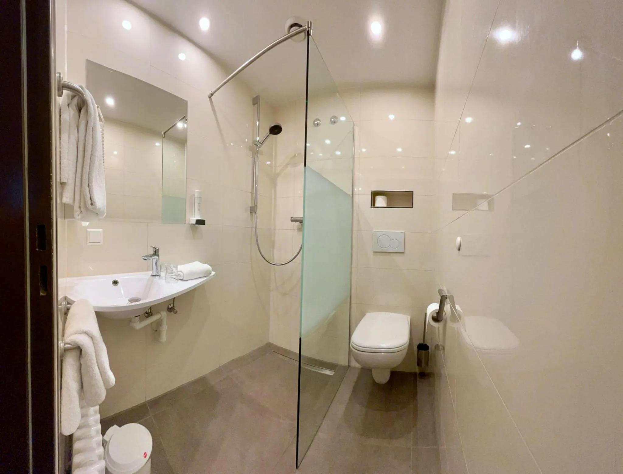 Bathroom in Seligweiler Hotel & Restaurant