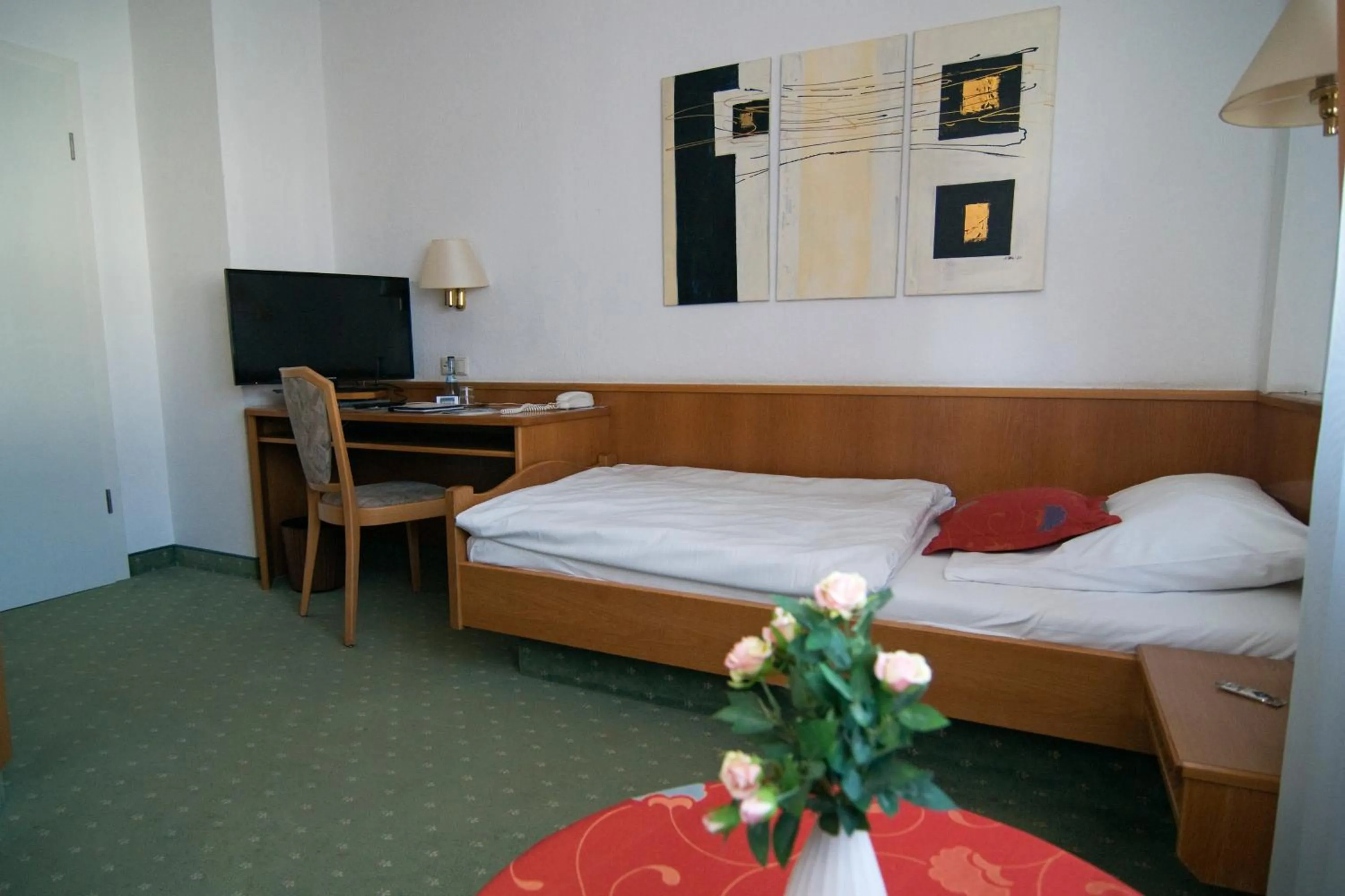 Bed in Hotel Garni Lehrertal