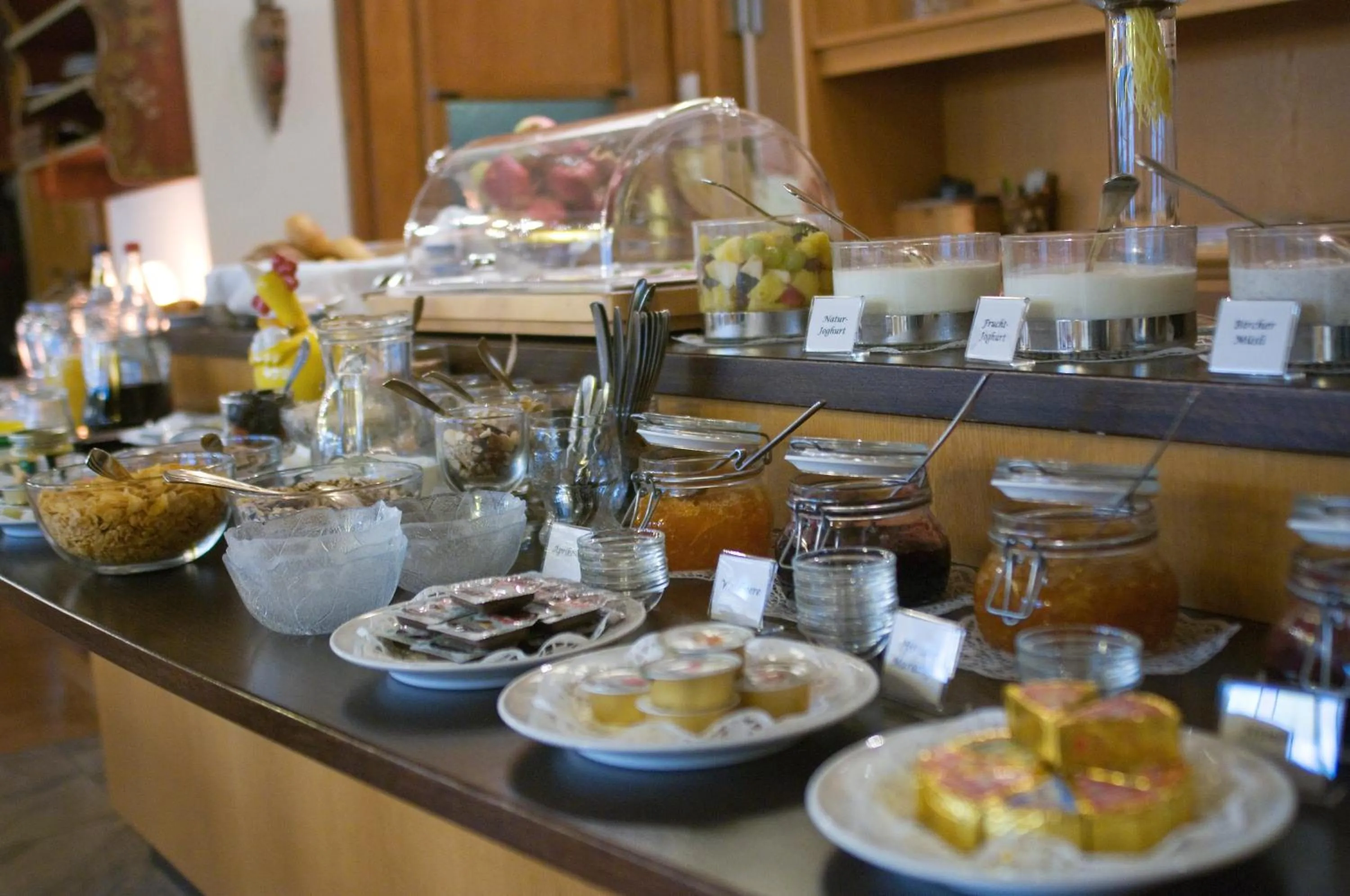 Buffet breakfast in Hotel Garni Lehrertal