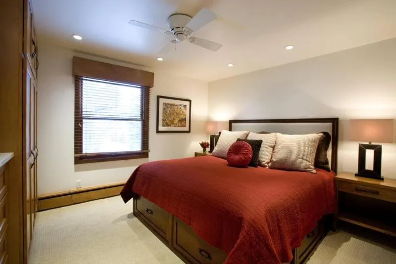 Bedroom, Bed in Luxury 2 Bedroom Downtown Aspen Vacation Rental With Access To A Heated Pool, Hot Tubs, Game Room And Spa