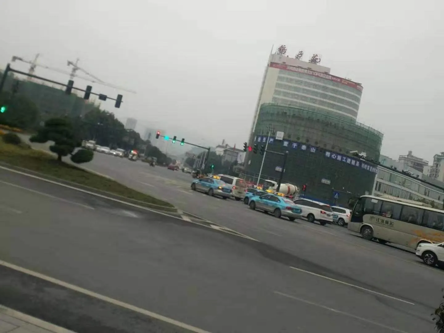 7Days Premium Zhangjiajie Railway Station Square