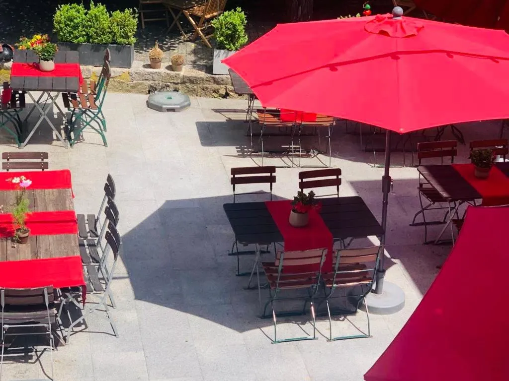 Restaurant/places to eat in Hotel-Restaurant Buger Hof